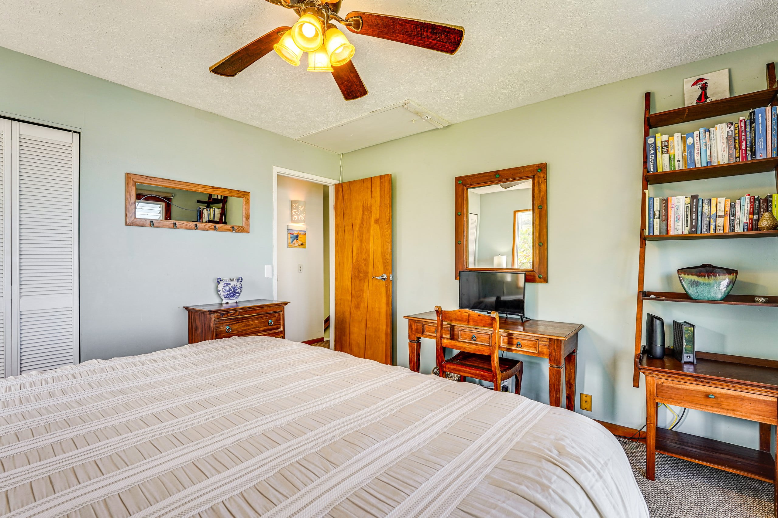 Townhouse in Kailua-Kona · ★4.73 · 2 bedrooms · 3 beds · 2 baths - Image 15