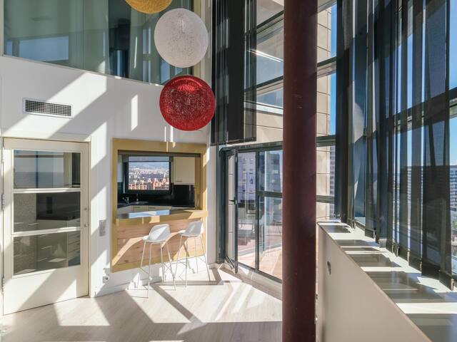 599 Exclusive Beachfront Penthouse w/Pool II gallery image 4