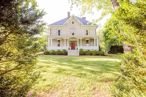 Historic Estate with Enchanting Gardens