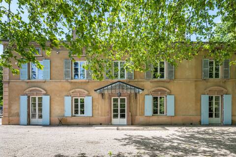 La Verdière - Vast classical property