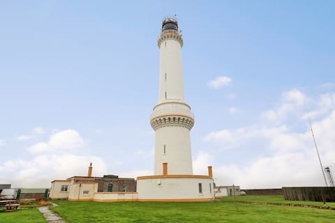 Aberdeen Lighthouse Cottage 2 | Coastal | Dolphins