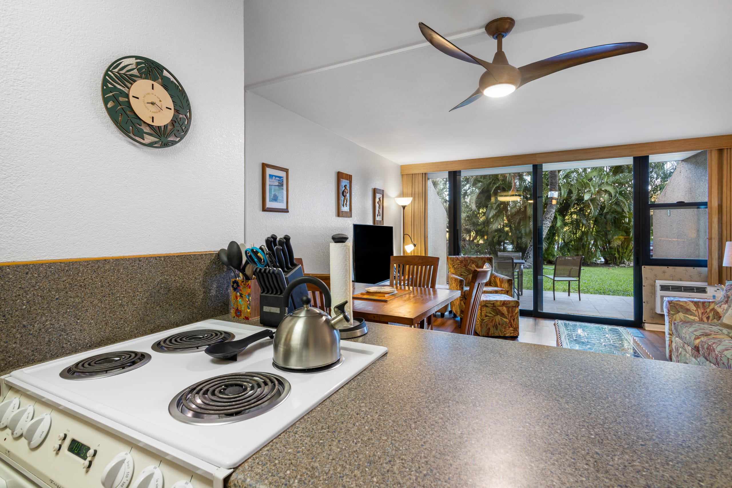 Condo in Kihei · ★4.25 · 1 bedroom · 2 beds · 1 bath - Image 12