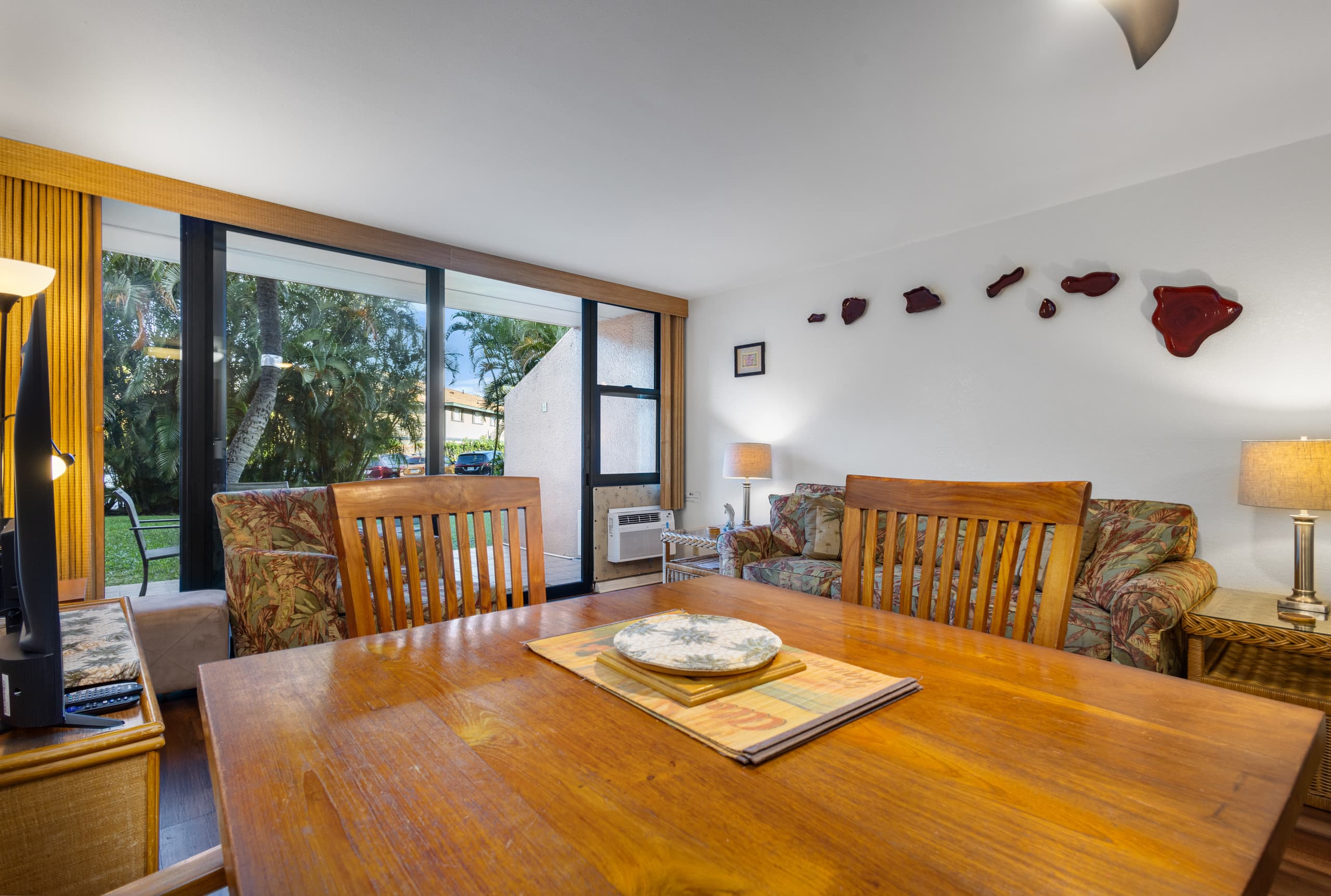 Condo in Kihei · ★4.25 · 1 bedroom · 2 beds · 1 bath - Image 6