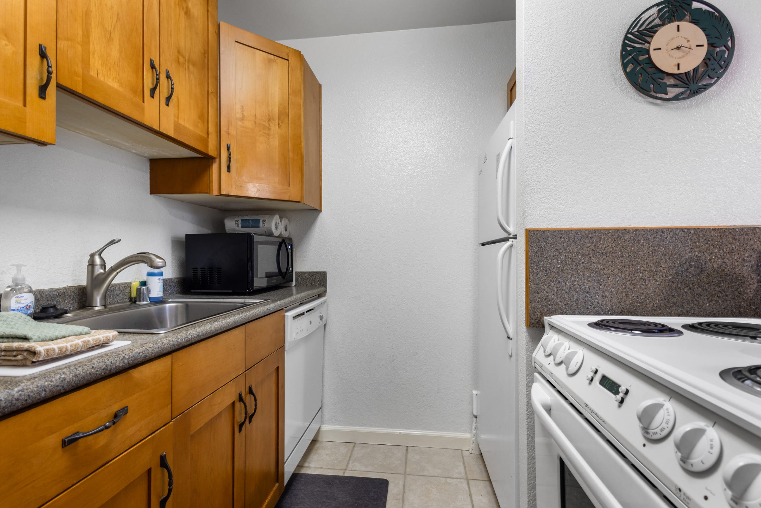 Condo in Kihei · ★4.25 · 1 bedroom · 2 beds · 1 bath - Image 9