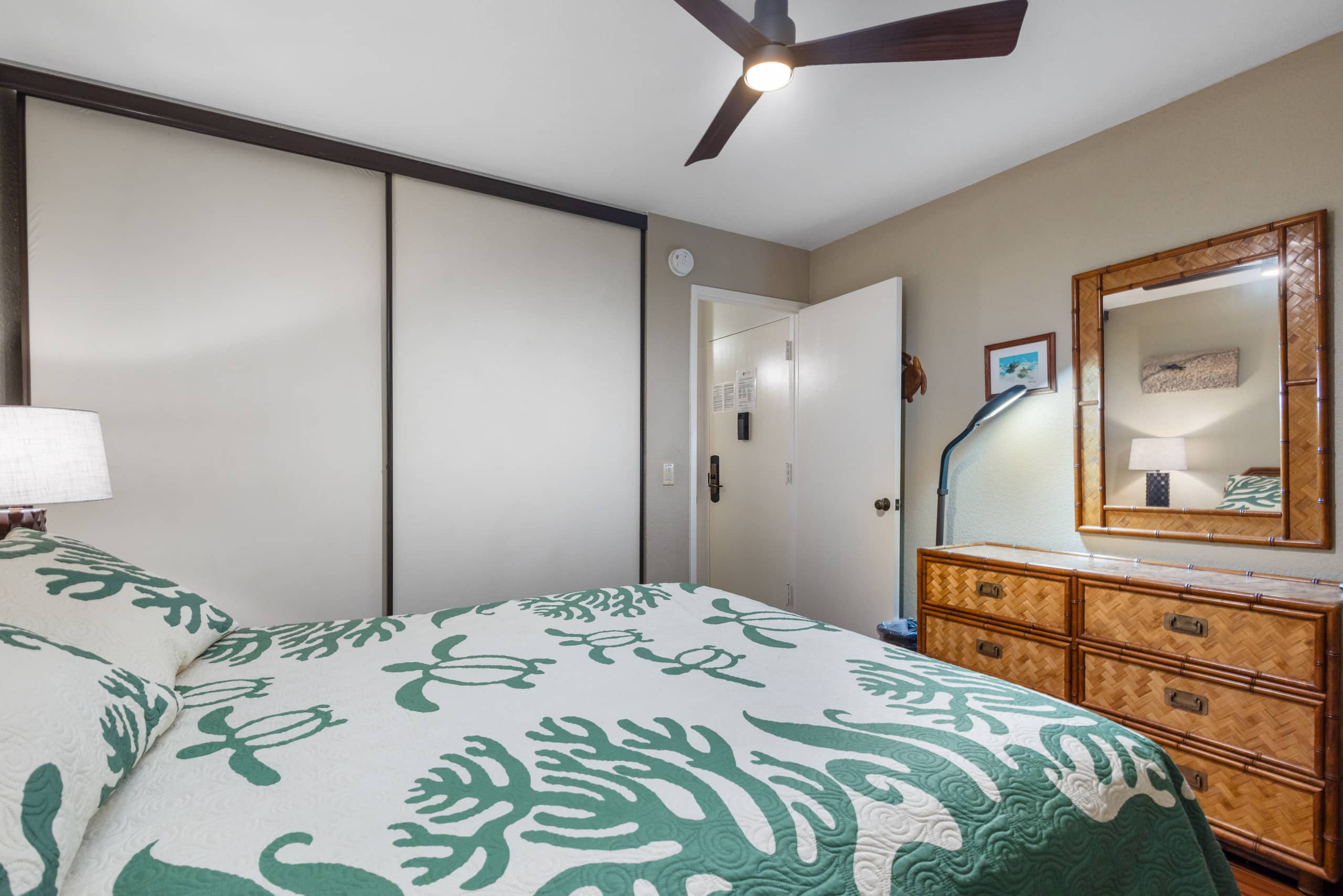 Condo in Kihei · ★4.25 · 1 bedroom · 2 beds · 1 bath - Image 16