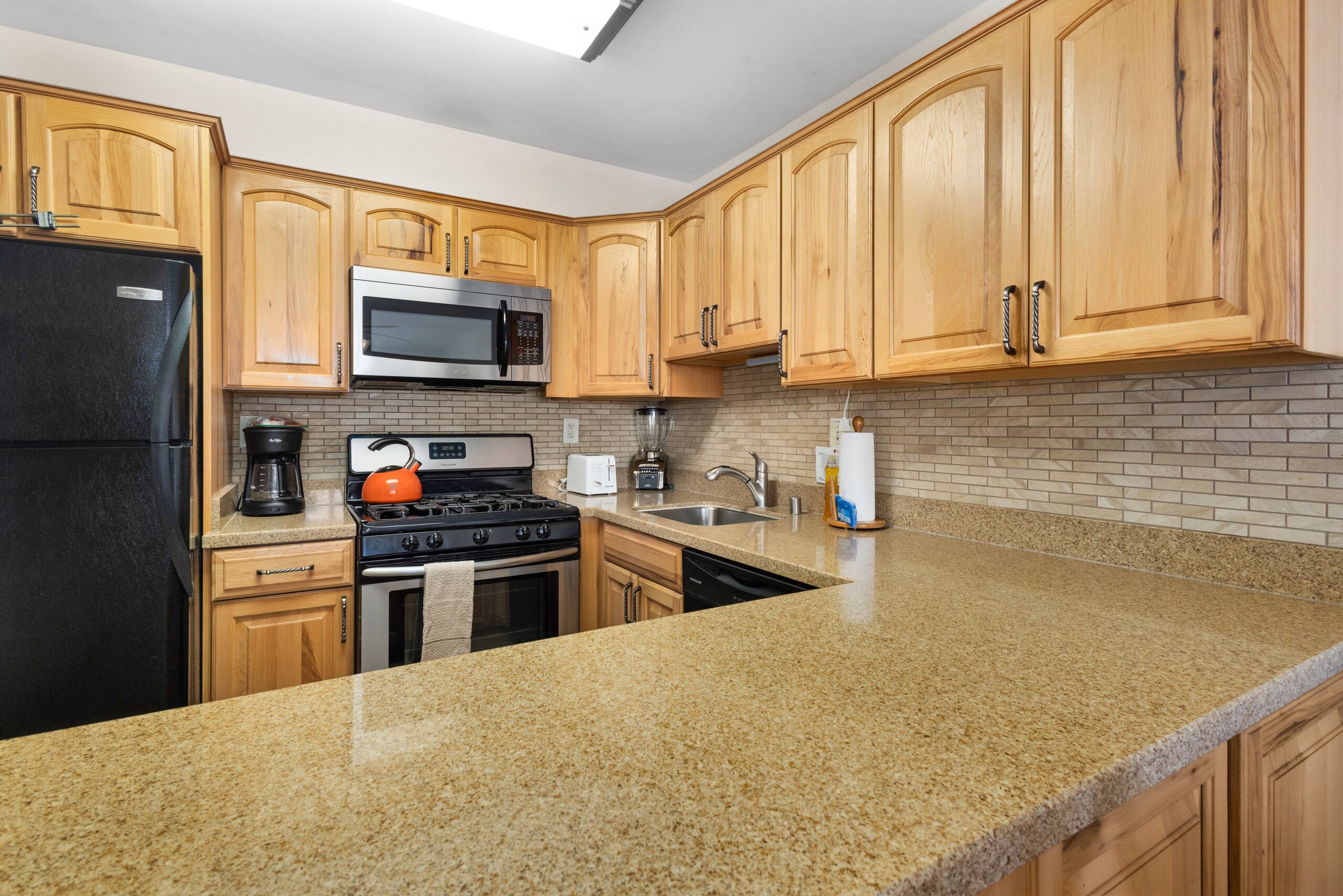Condo in Kihei · ★4.5 · 1 bedroom · 2 beds · 1 shared bath - Image 9