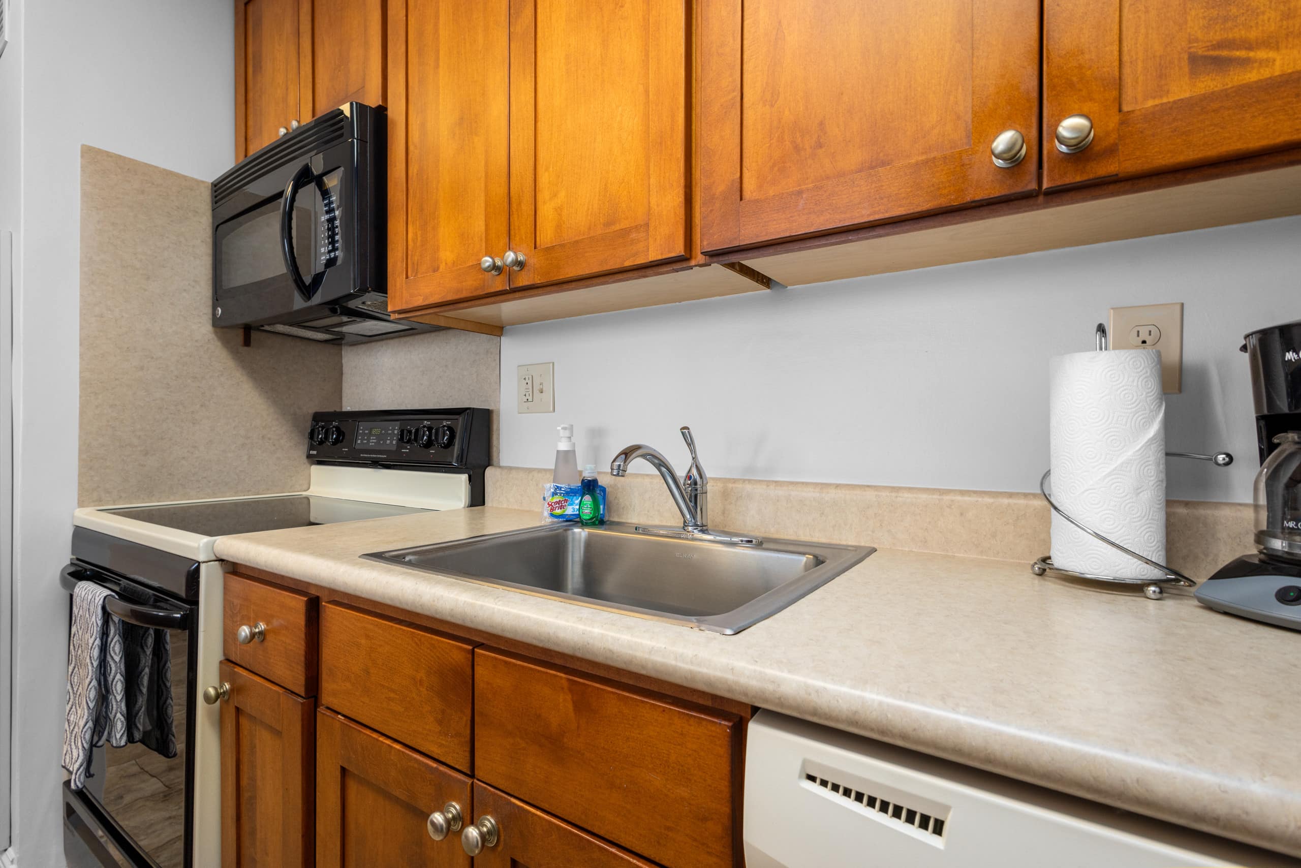 Condo in Kihei · ★4.3 · 1 bedroom · 2 beds · 1 bath - Image 13