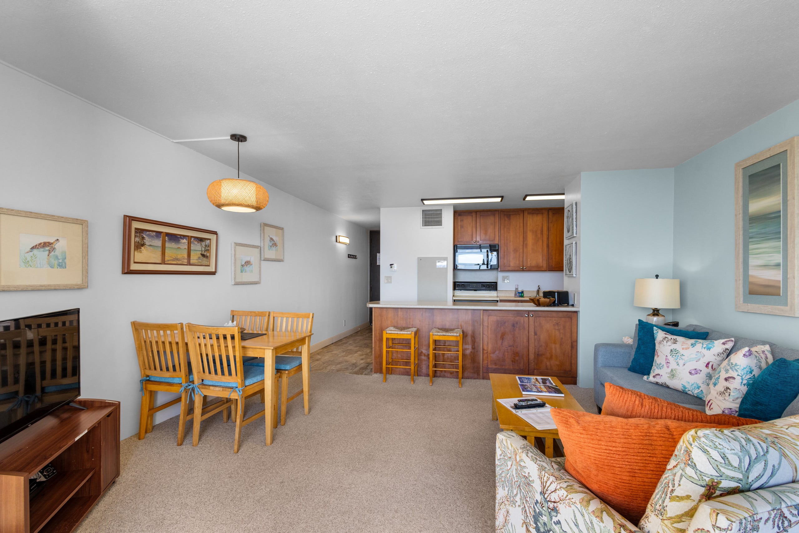 Condo in Kihei · ★4.3 · 1 bedroom · 2 beds · 1 bath - Image 9