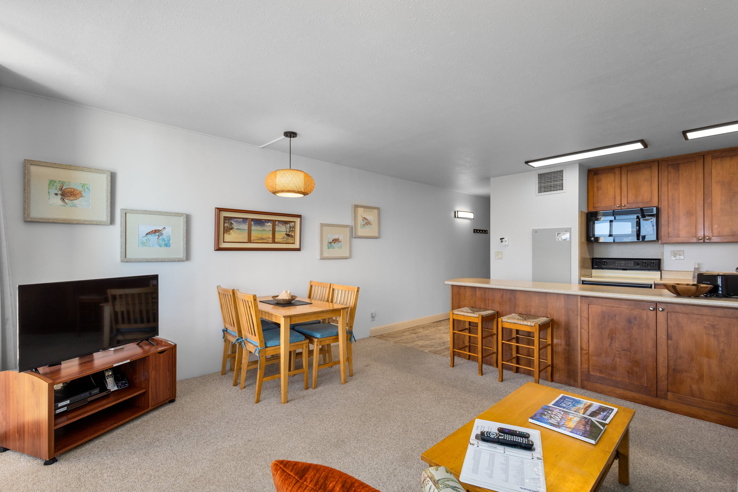Condo in Kihei · ★4.3 · 1 bedroom · 2 beds · 1 bath - Image 7