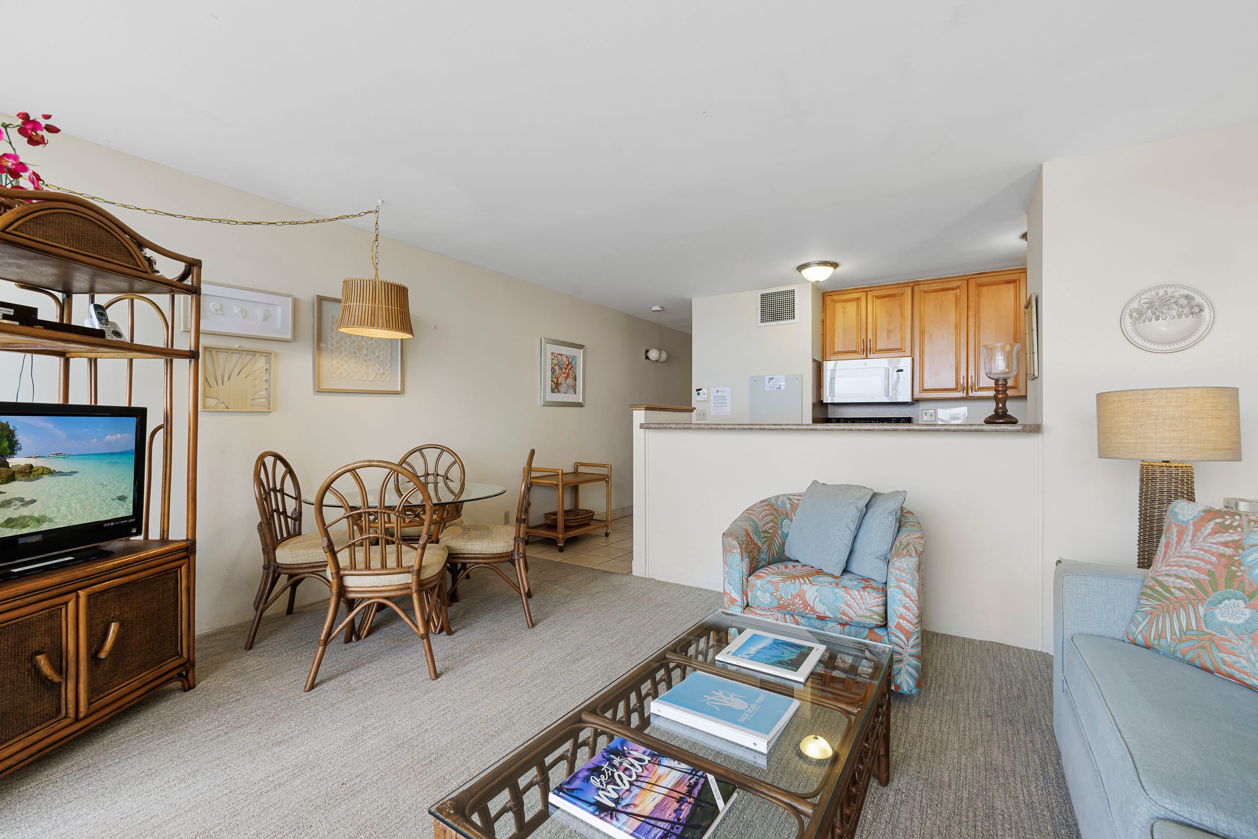 Condo in Kihei · ★4.92 · 1 bedroom · 2 beds · 1 bath - Image 8