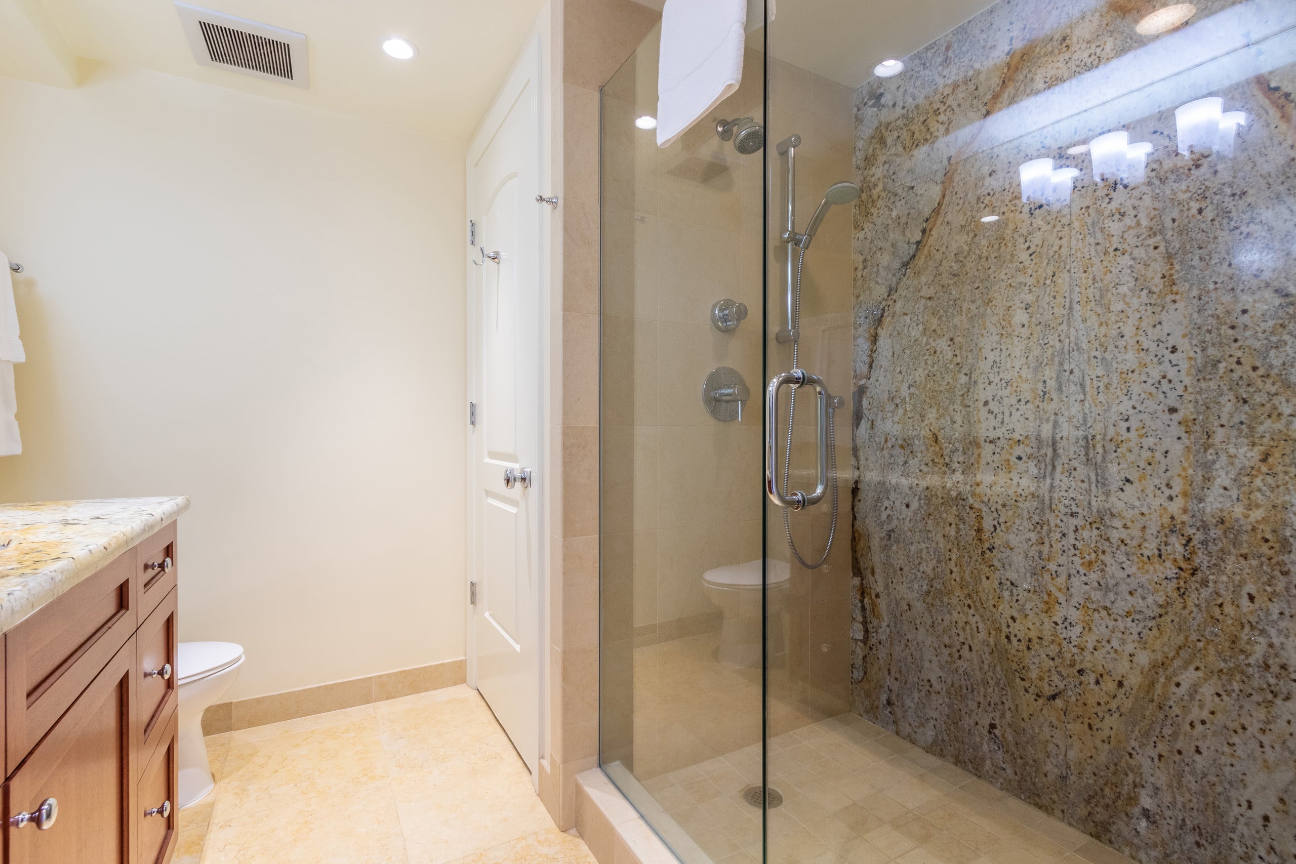 Condo in Lahaina · ★4.63 · 2 bedrooms · 3 beds · 2 baths - Image 29
