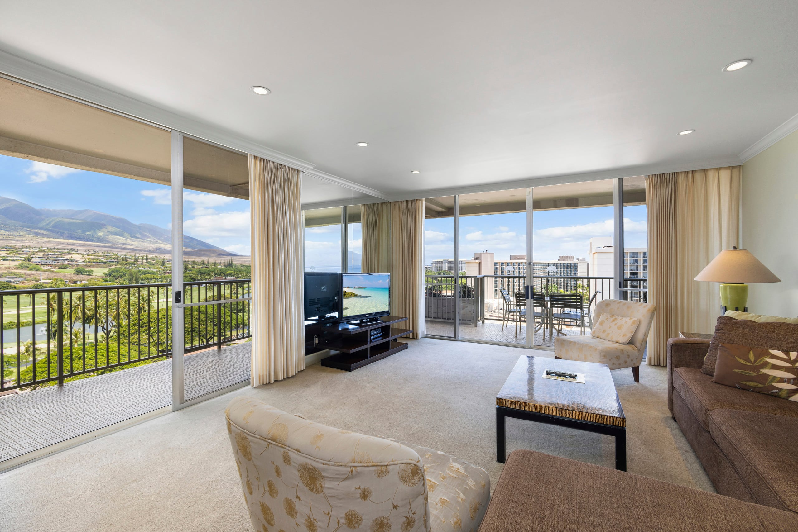 Condo in Lahaina · ★4.63 · 2 bedrooms · 3 beds · 2 baths - Image 7