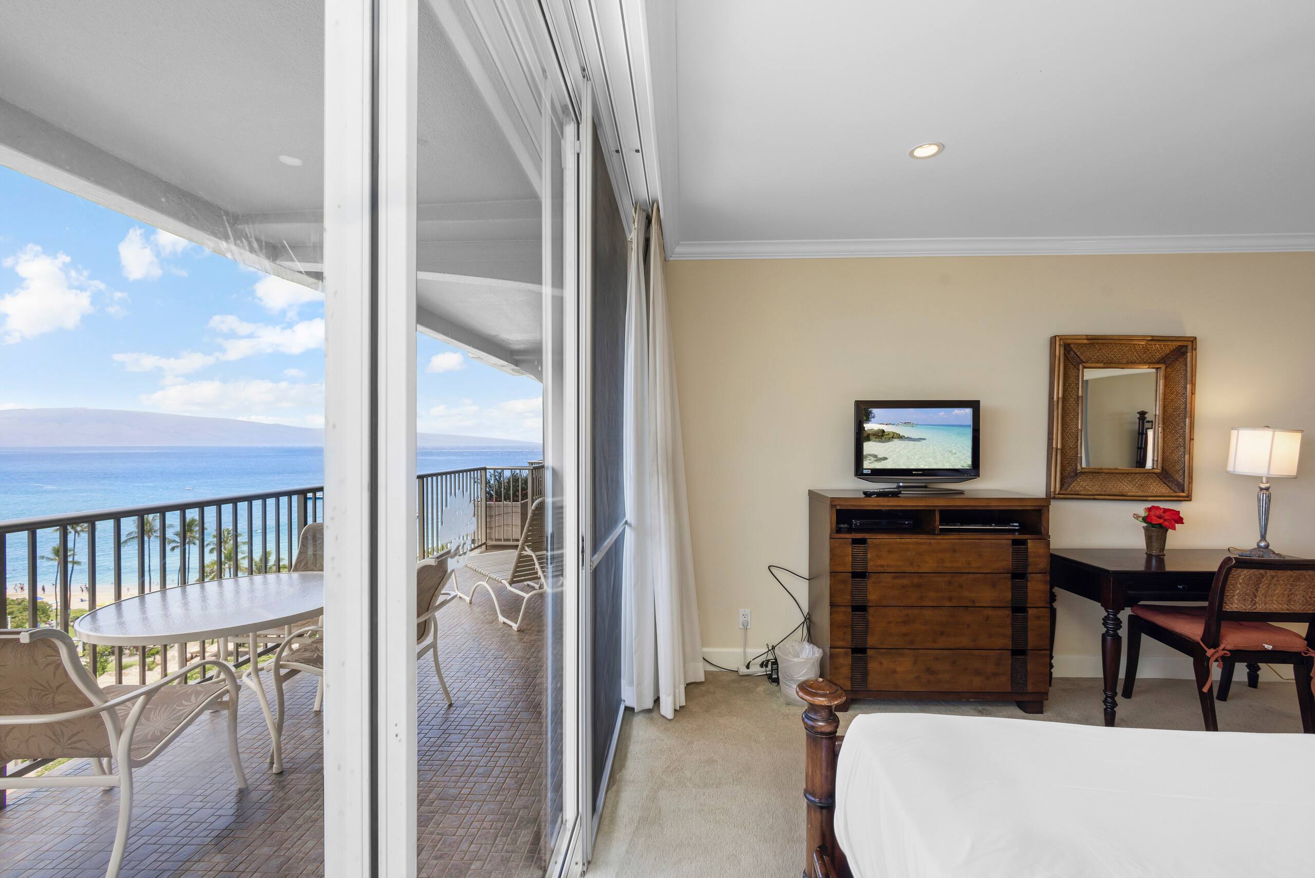 Condo in Lahaina · ★4.63 · 2 bedrooms · 3 beds · 2 baths - Image 34