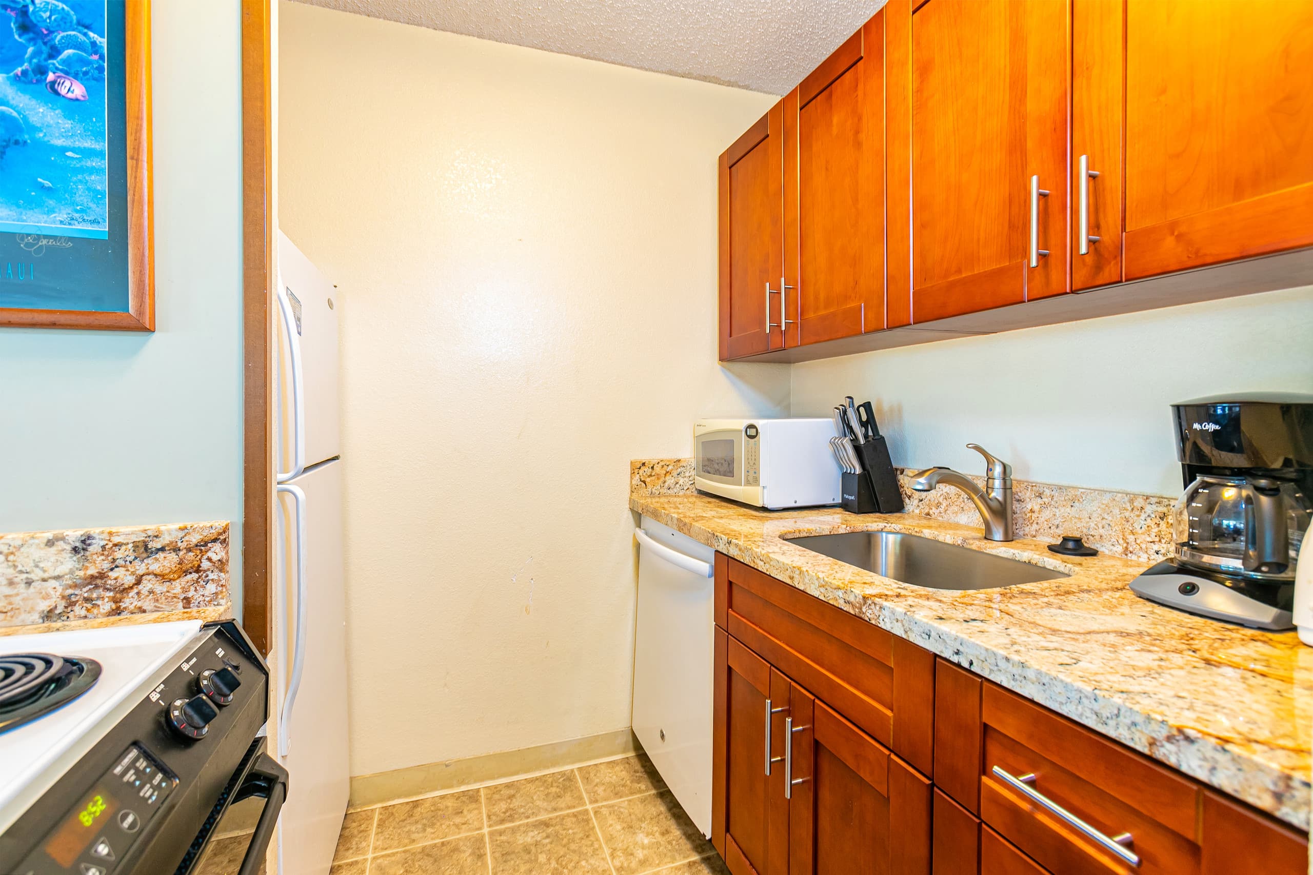 Condo in Kihei · ★4.36 · 1 bedroom · 2 beds · 1 shared bath - Image 8