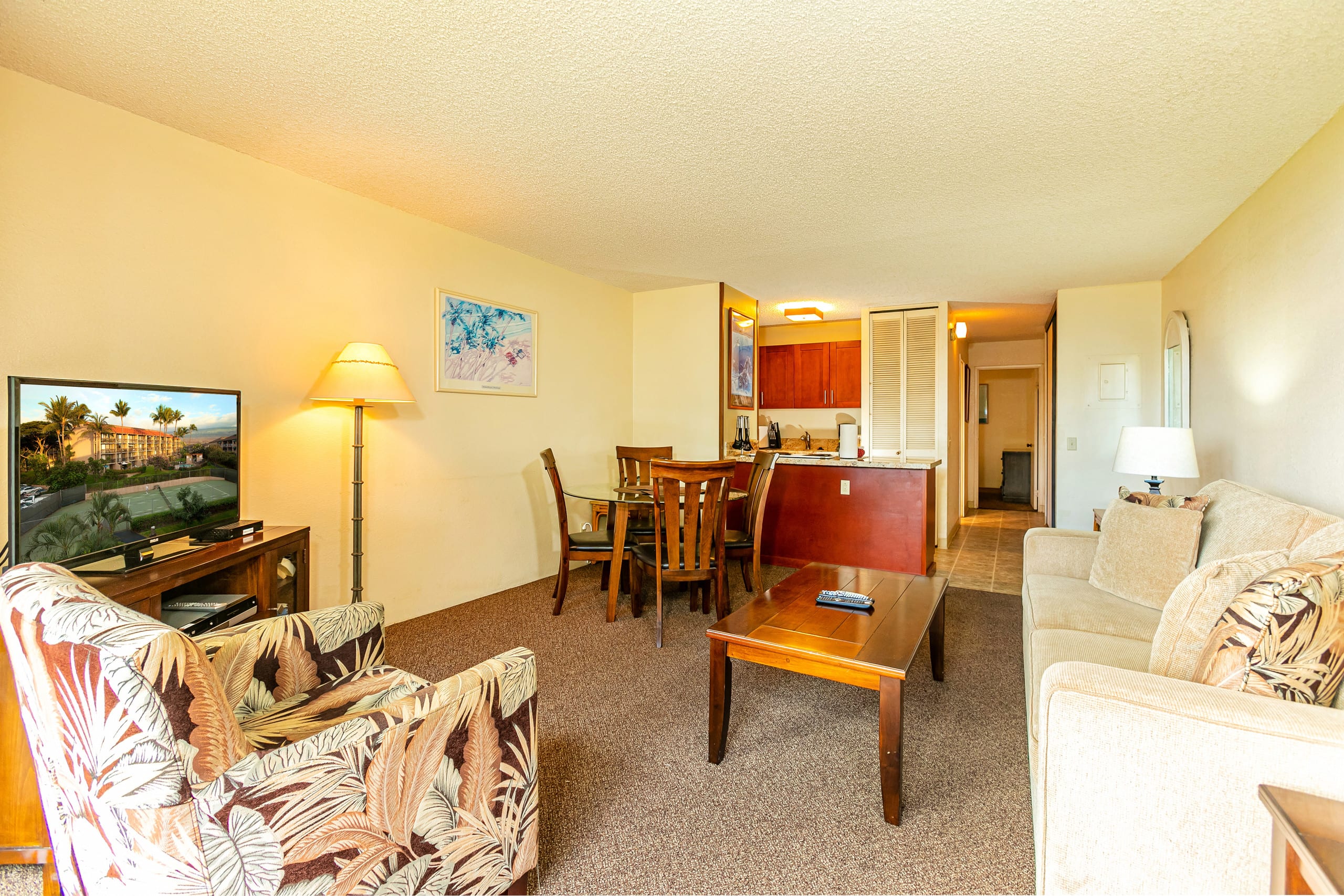 Condo in Kihei · ★4.36 · 1 bedroom · 2 beds · 1 shared bath - Image 4