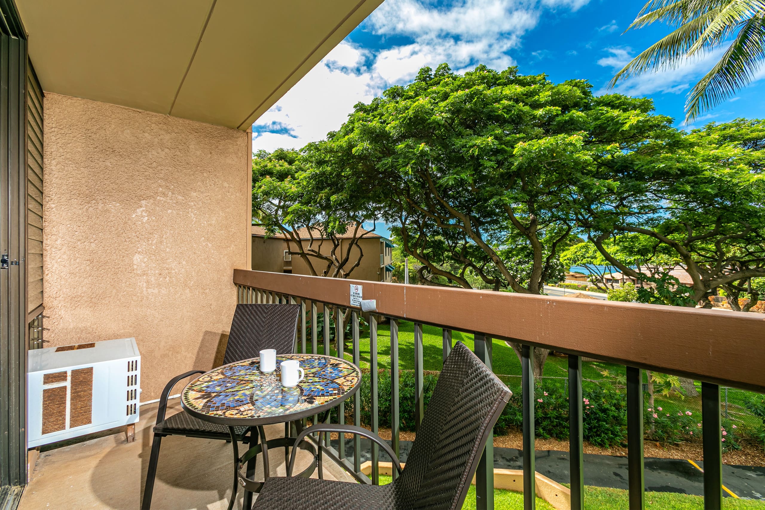 Condo in Kihei · ★4.36 · 1 bedroom · 2 beds · 1 shared bath - Image 3