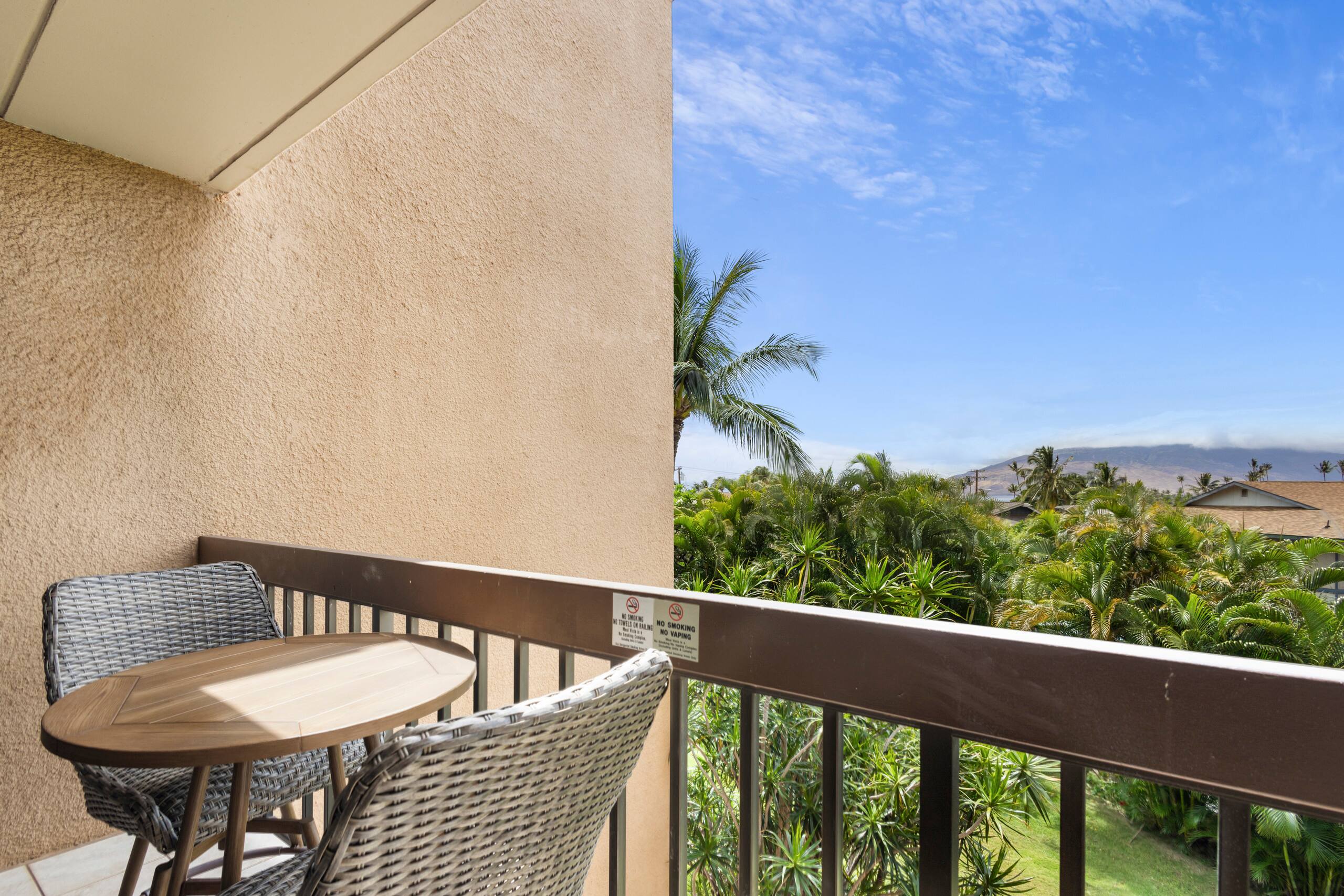 Condo in Kihei · ★4.5 · 1 bedroom · 2 beds · 1 shared bath - Image 18