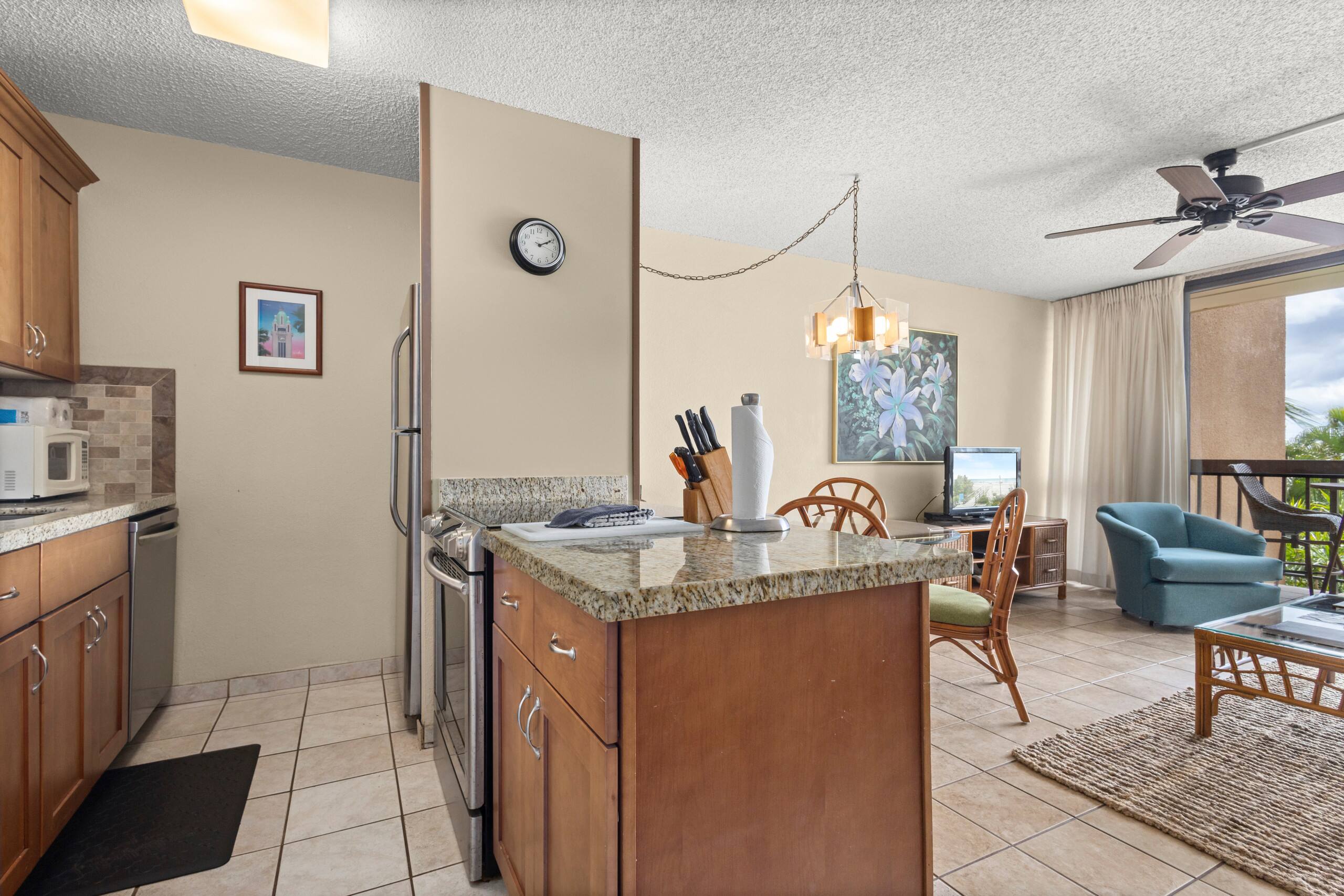 Condo in Kihei · ★4.5 · 1 bedroom · 2 beds · 1 shared bath - Image 12