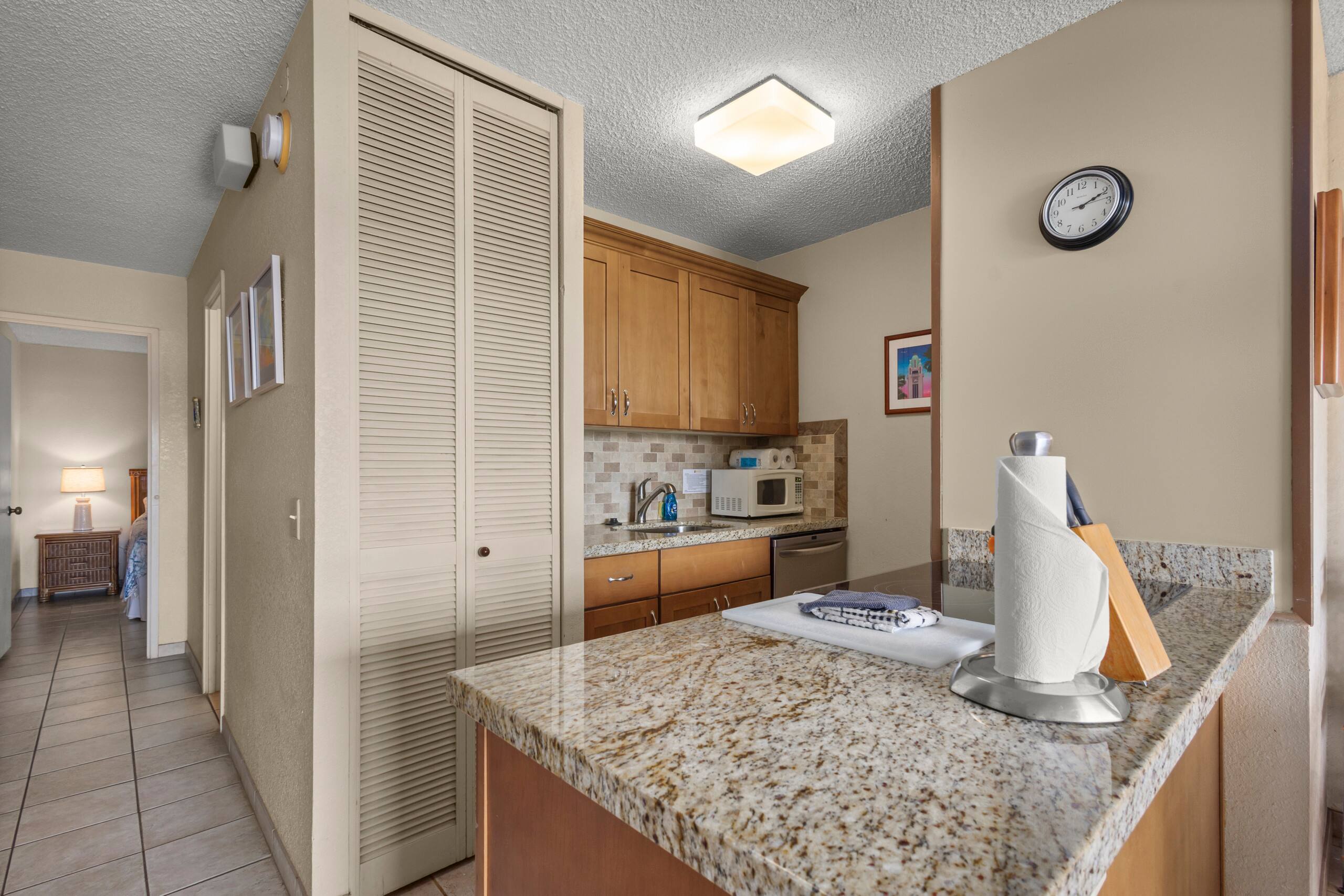 Condo in Kihei · ★4.5 · 1 bedroom · 2 beds · 1 shared bath - Image 11