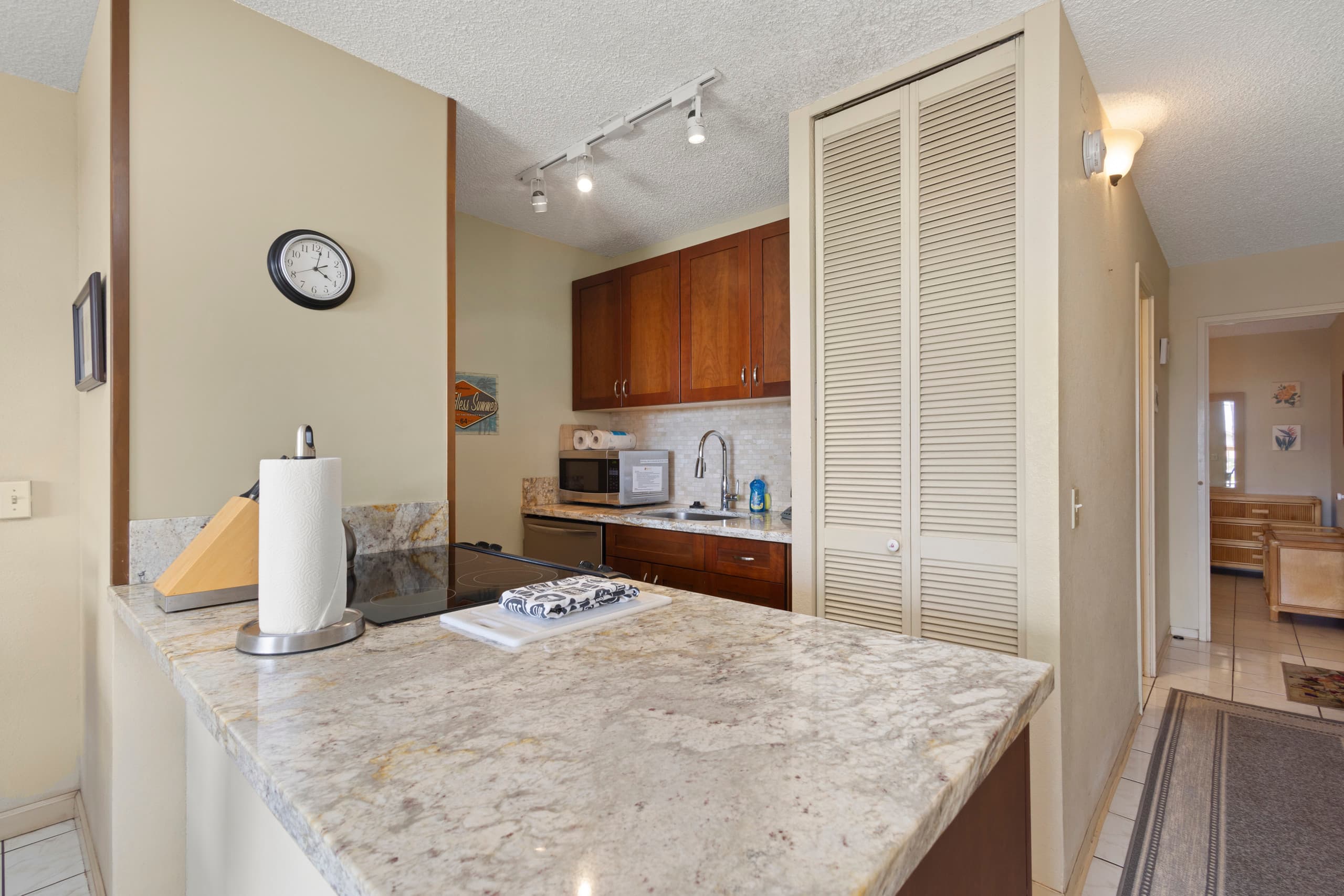 Condo in Kihei · ★4.17 · 1 bedroom · 2 beds · 1 bath - Image 13