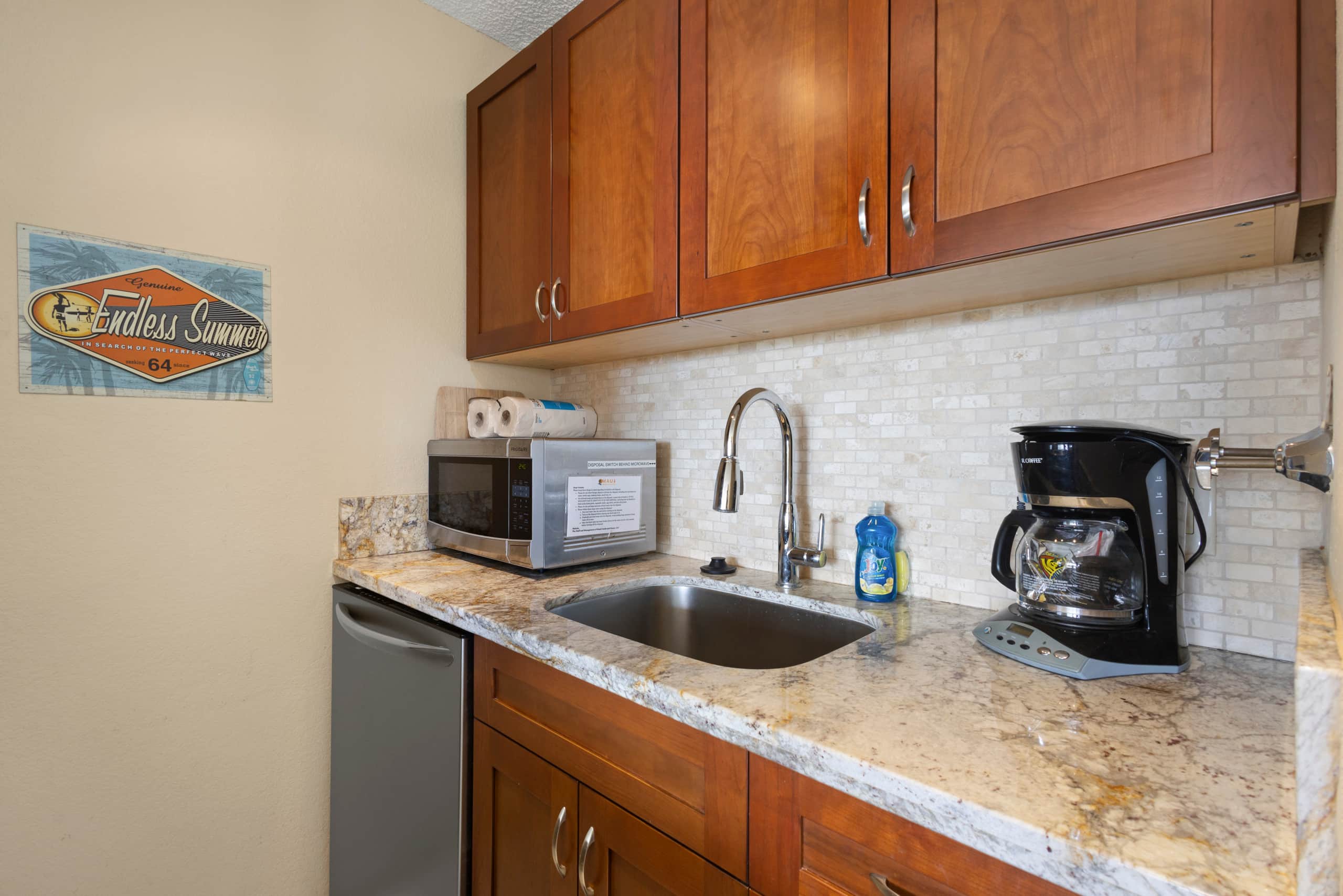 Condo in Kihei · ★4.17 · 1 bedroom · 2 beds · 1 bath - Image 10