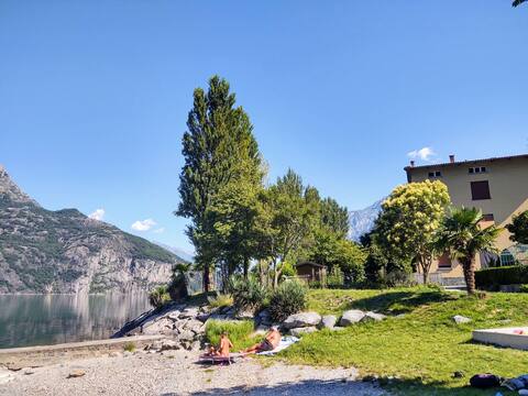 Punto Lago by Interhome.