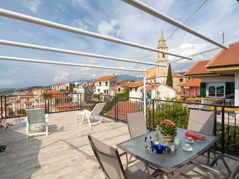 Toni (TZR240) by Interhome