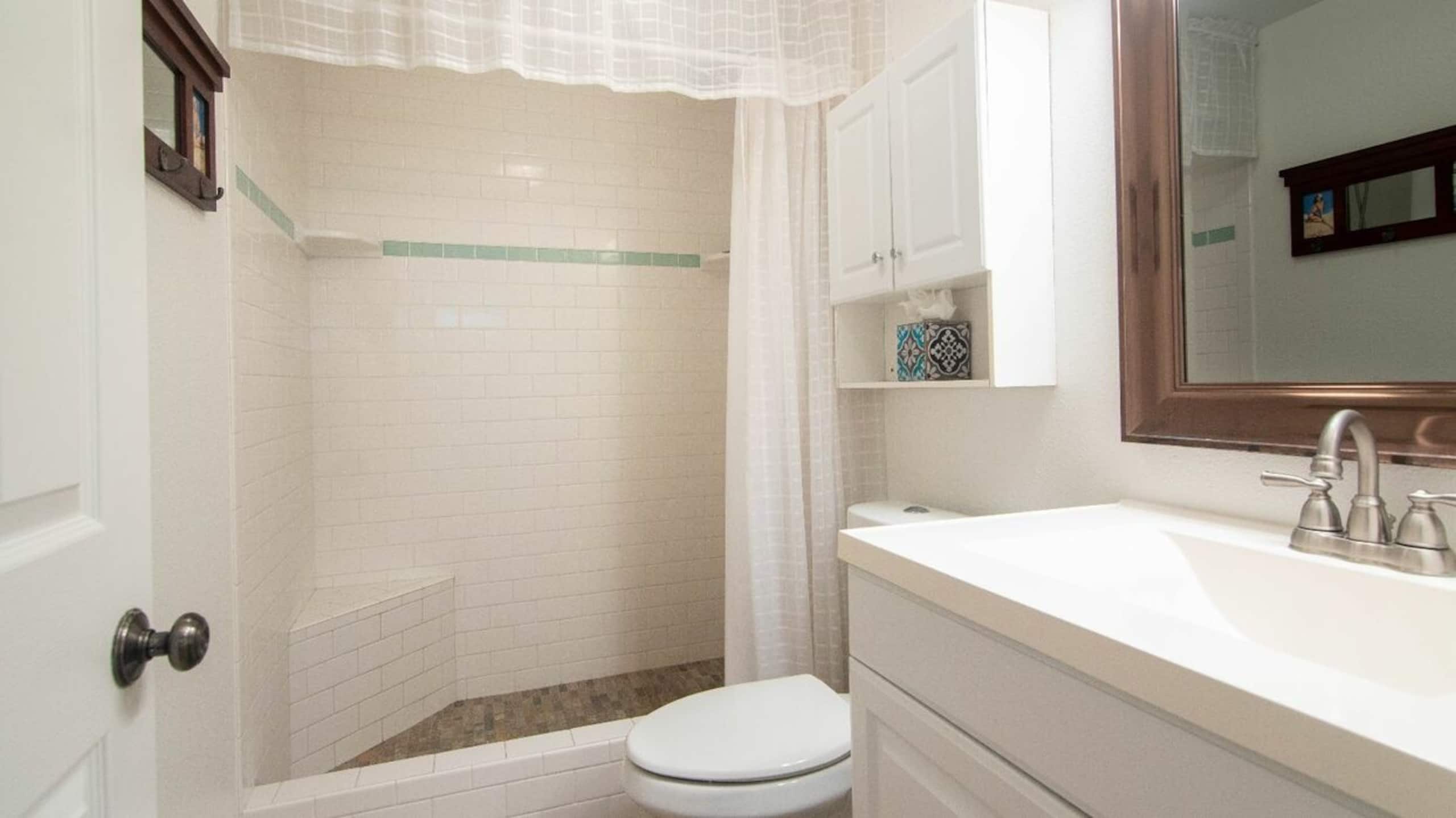 Condo in Kailua-Kona · ★4.71 · 2 bedrooms · 3 beds · 2 baths - Image 9