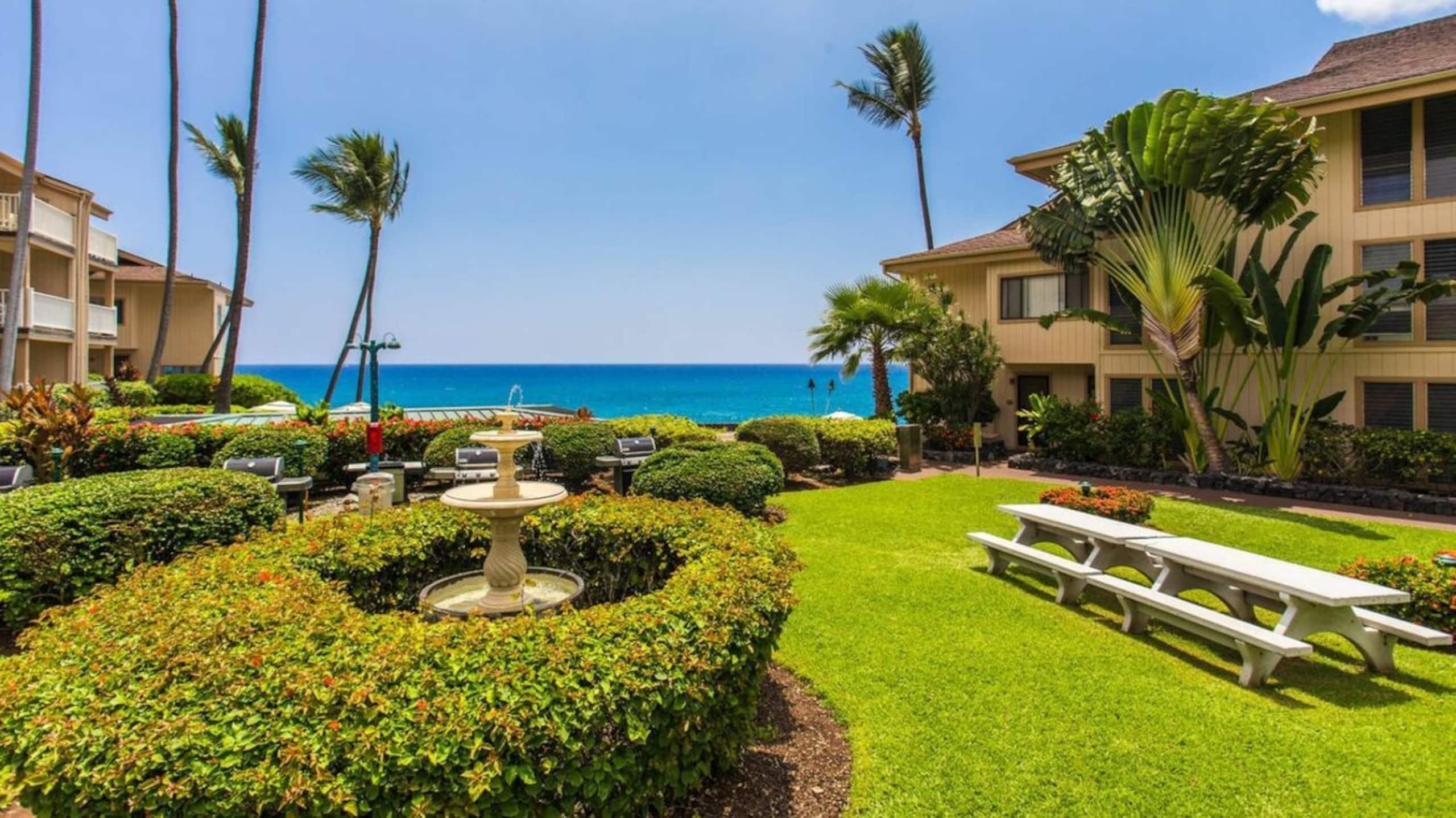 Condo in Kailua-Kona · ★4.71 · 2 bedrooms · 3 beds · 2 baths - Image 22
