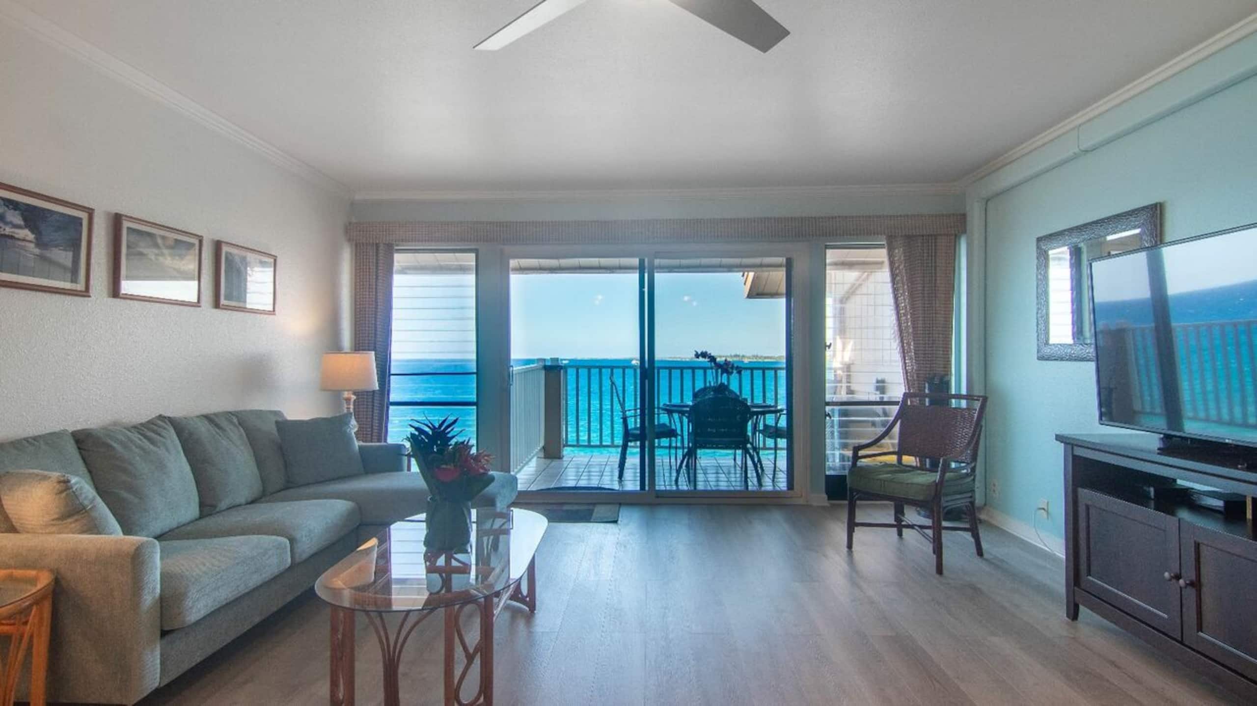 Condo in Kailua-Kona · ★4.71 · 2 bedrooms · 3 beds · 2 baths - Image 1