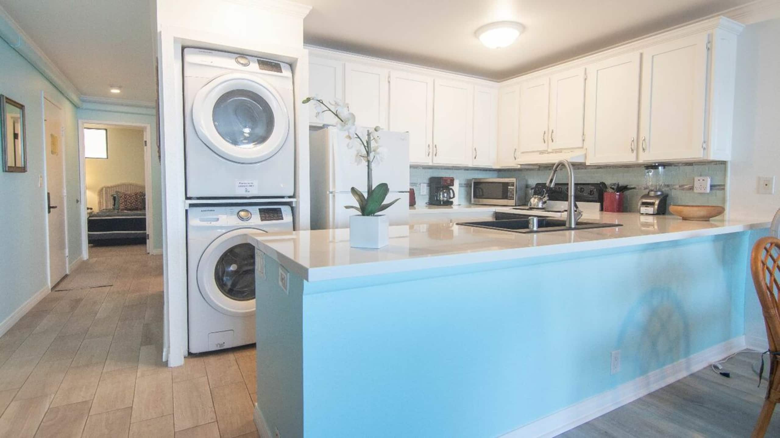 Condo in Kailua-Kona · ★4.71 · 2 bedrooms · 3 beds · 2 baths - Image 2