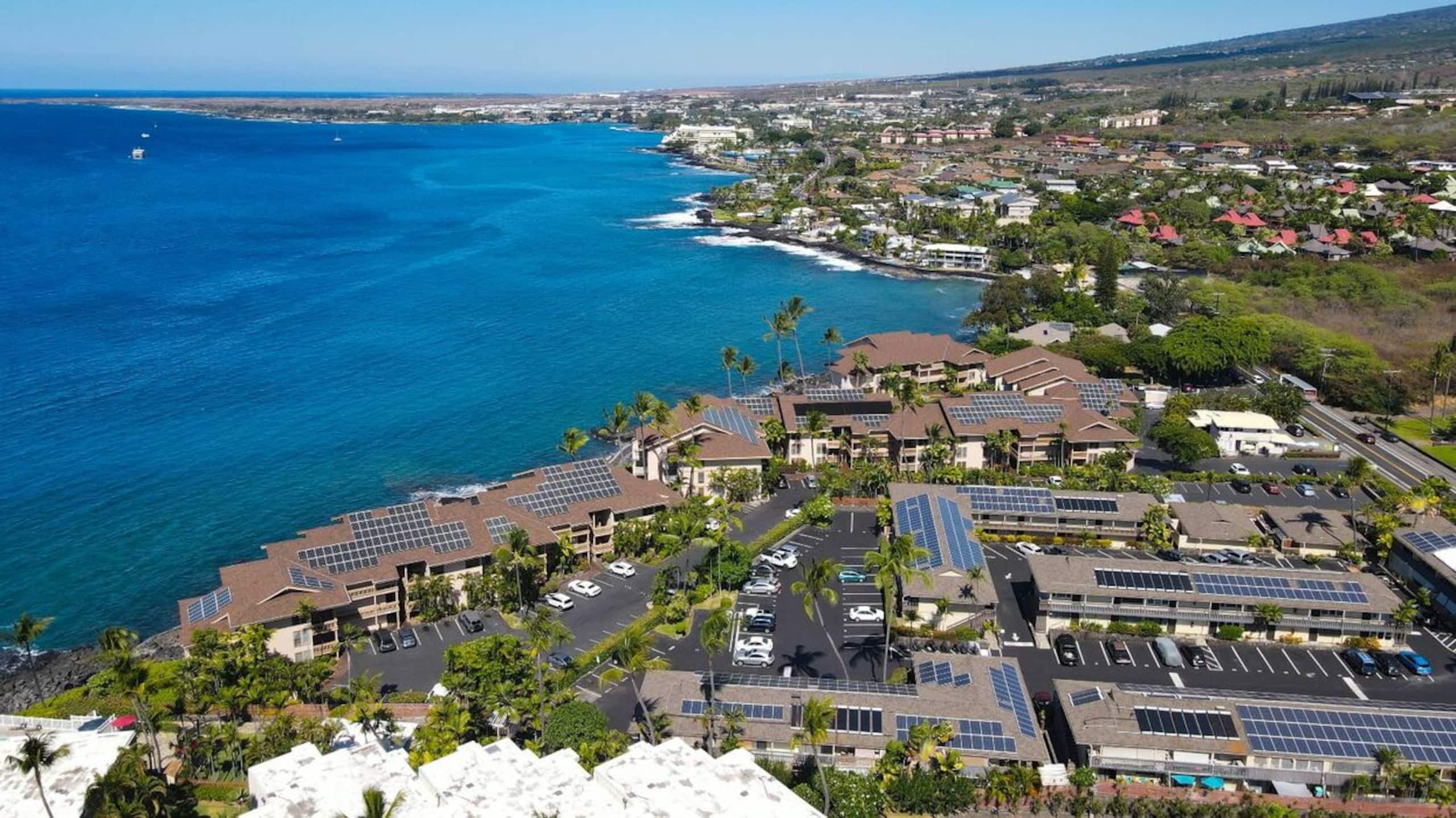 Condo in Kailua-Kona · ★4.71 · 2 bedrooms · 3 beds · 2 baths - Image 17