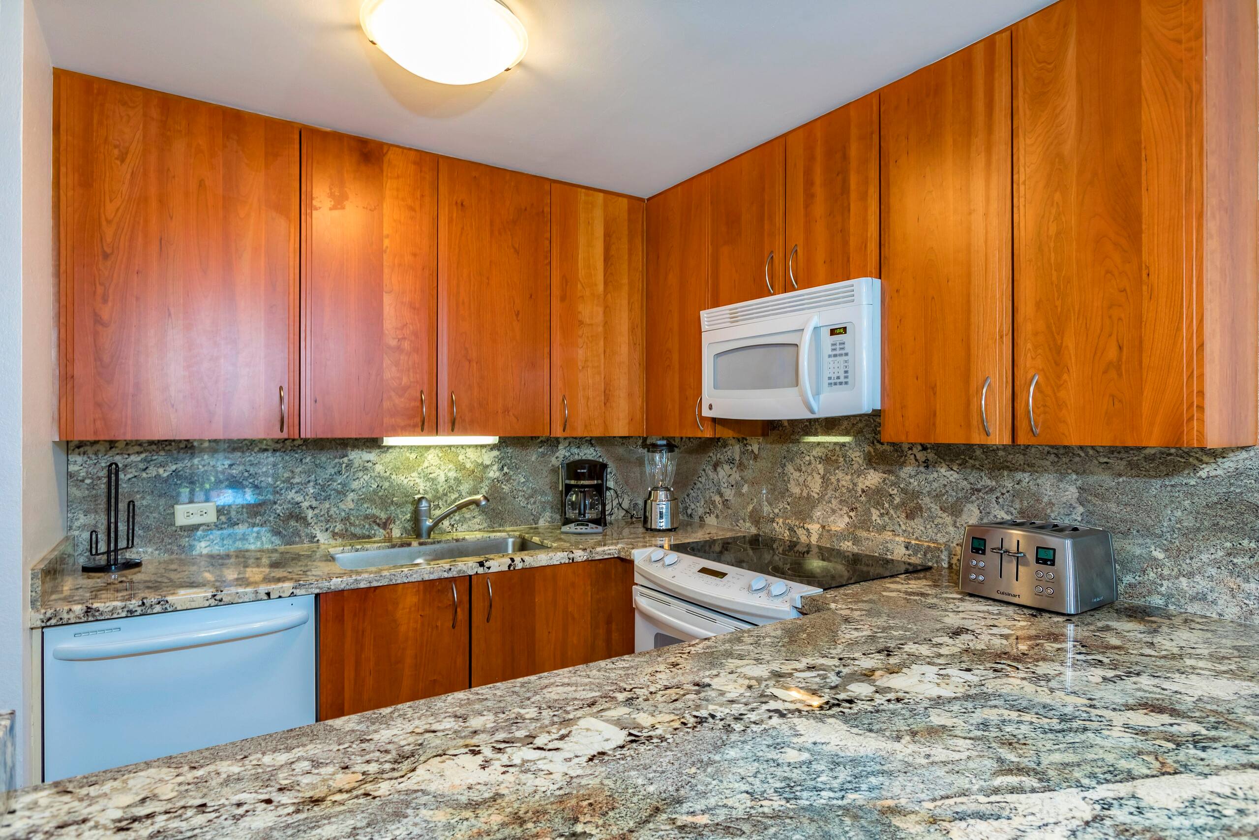 Condo in Kihei · ★4.67 · 1 bedroom · 2 beds · 2 baths - Image 11