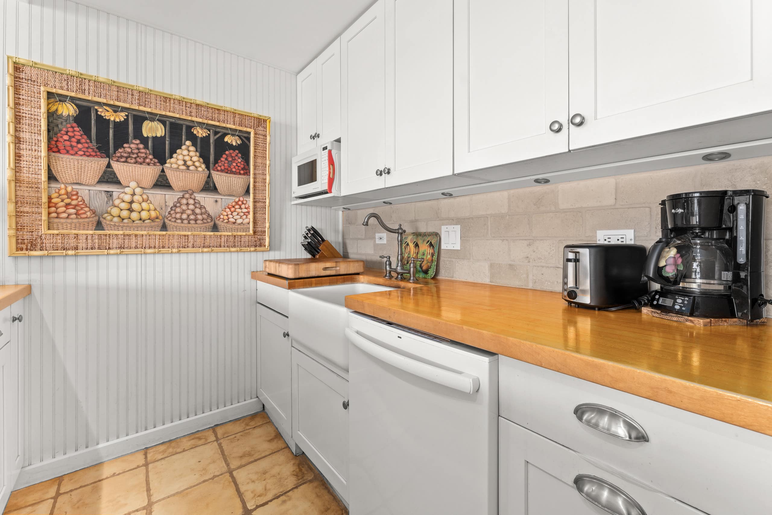 Condo in Lahaina · ★4.87 · 1 bedroom · 1 bed · 1 bath - Image 9