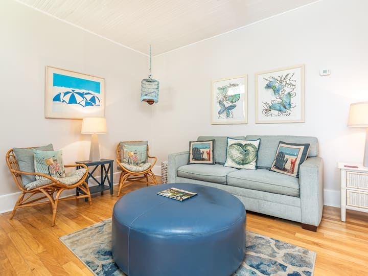 Sea View 4 | Pet Friendly, Apartment, Near Beach! - Tybee Island, GA