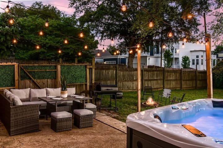 Private Cottage w Hot Tub | 1.7Mi to DT