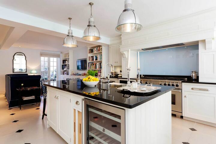 Pastel Chelsea by Veeve gallery image 5