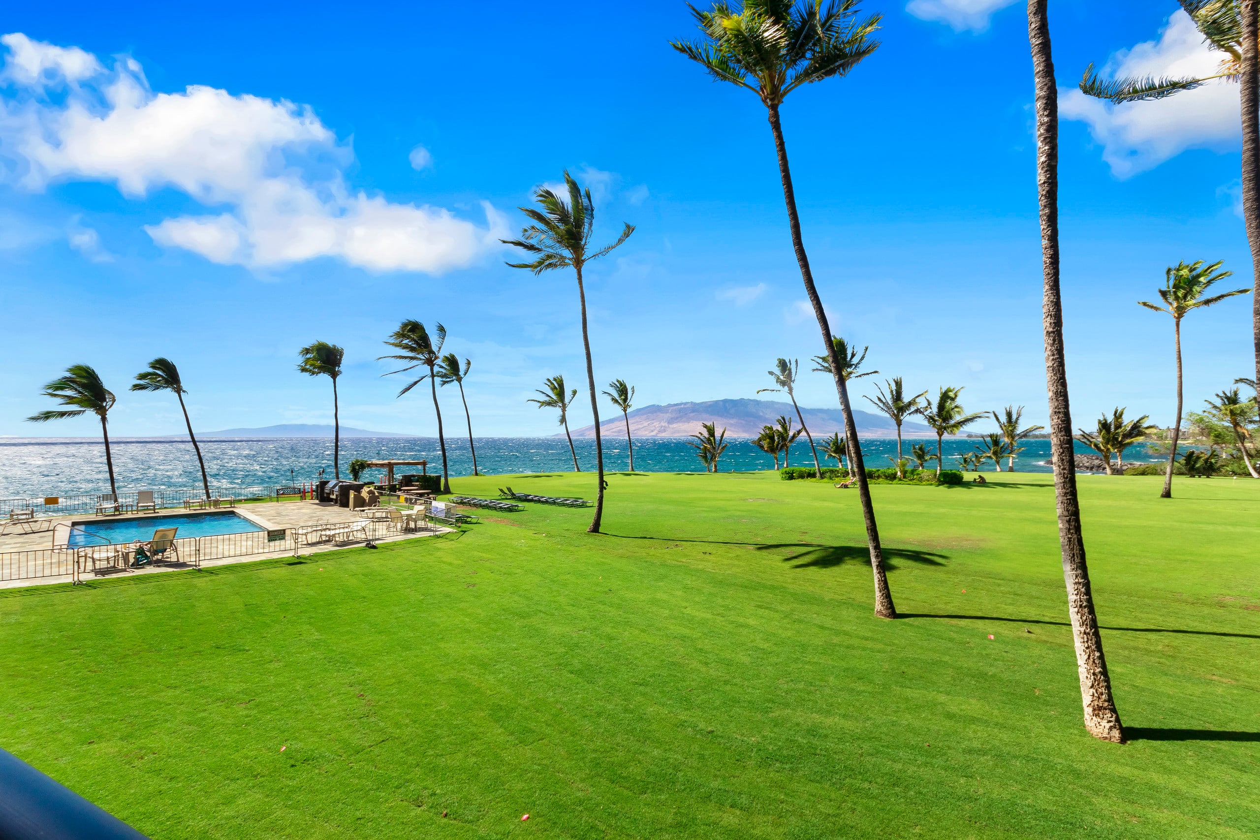 Condo in Kihei · ★4.67 · 1 bedroom · 2 beds · 1.5 baths - Image 4