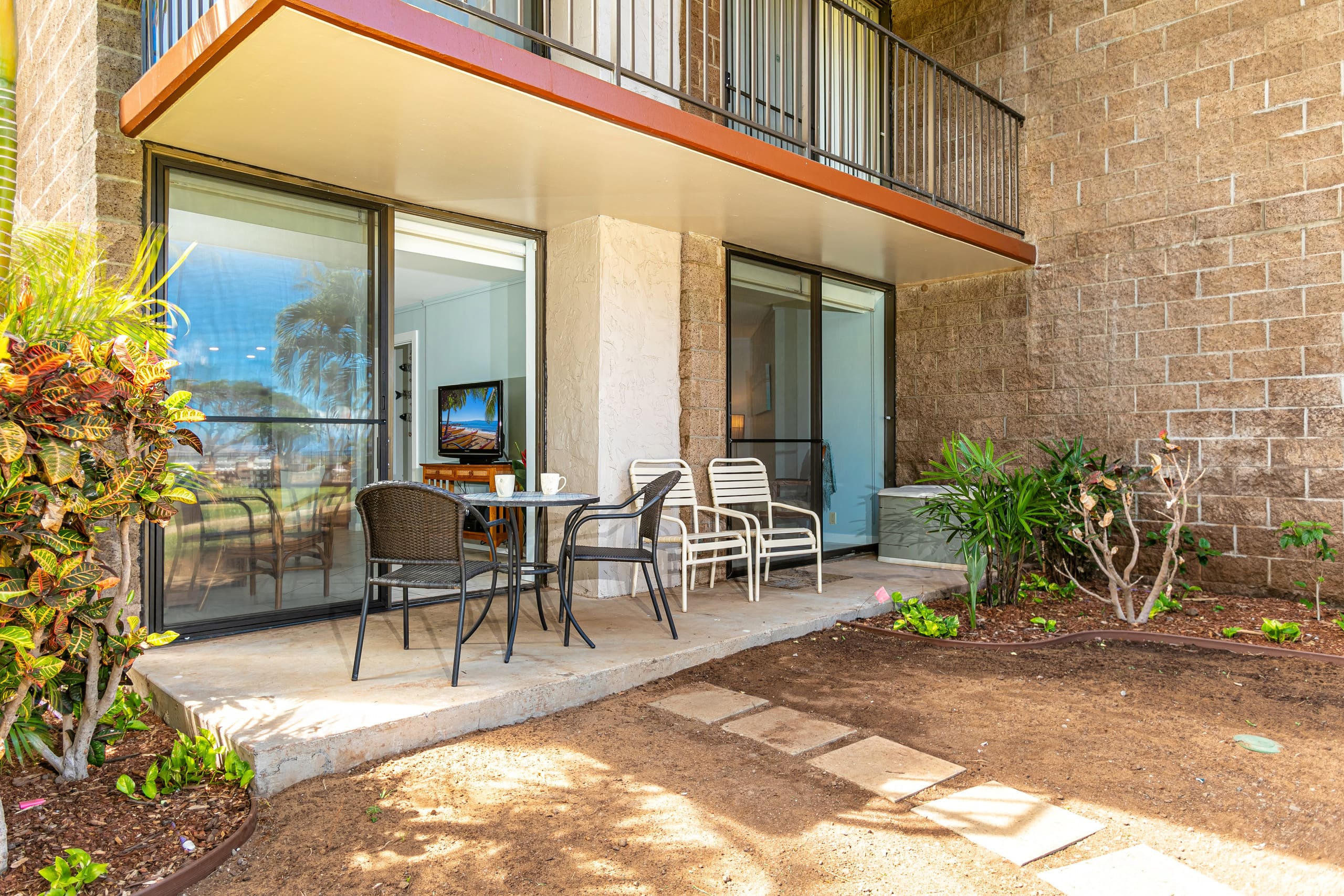 Condo in Kihei · ★4.67 · 1 bedroom · 2 beds · 1 shared bath - Image 7