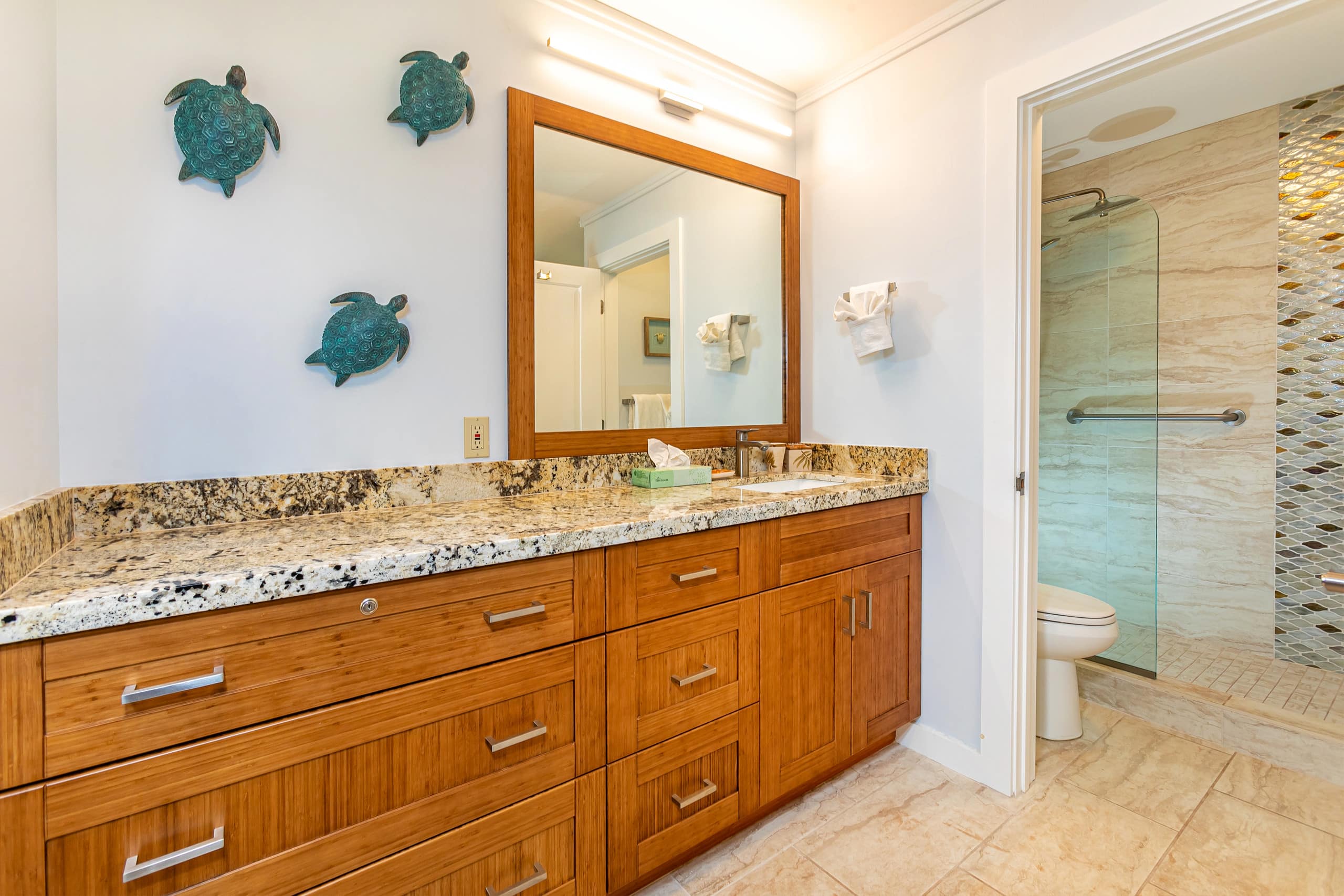 Condo in Kihei · ★4.67 · 1 bedroom · 2 beds · 1 shared bath - Image 15
