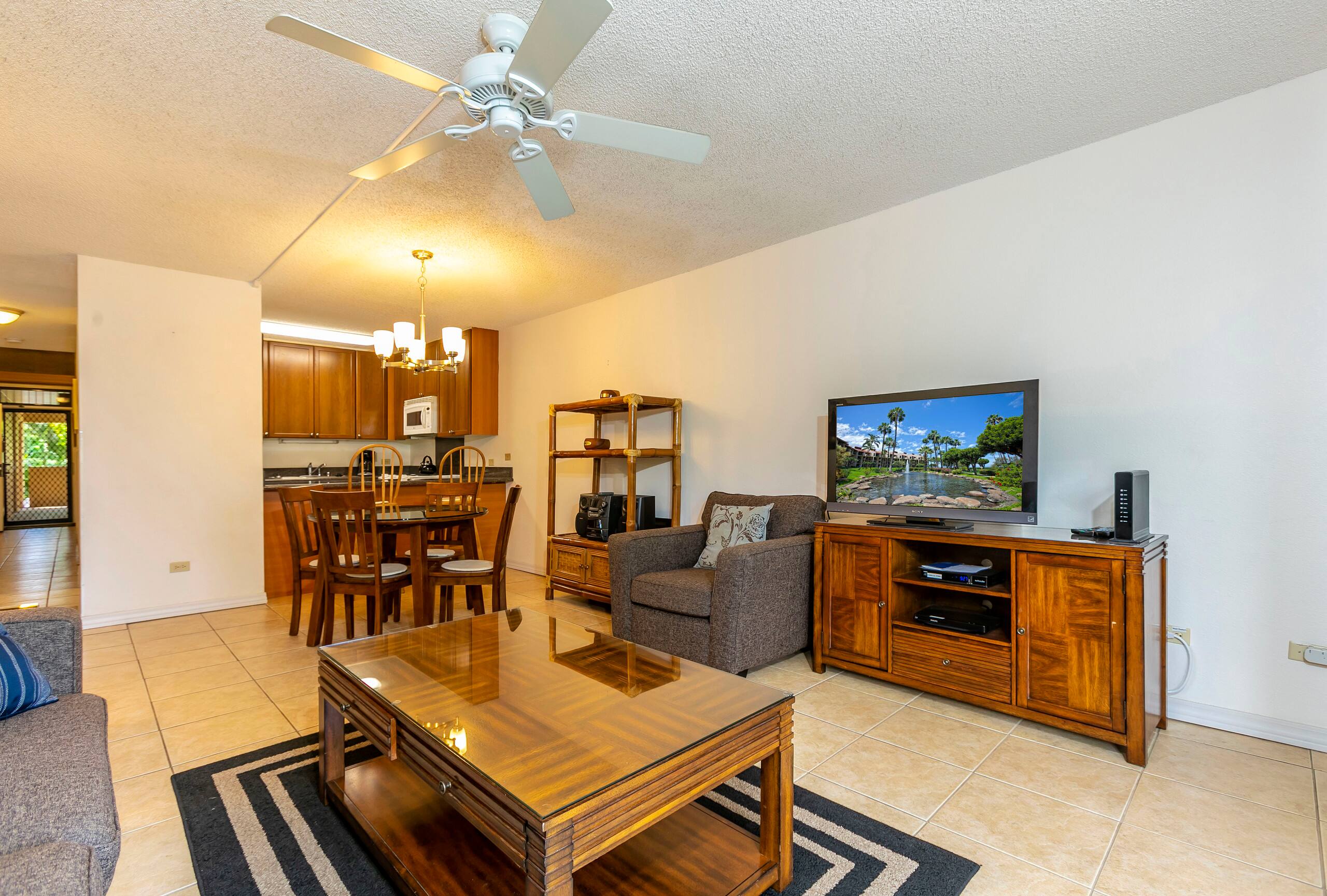 Condo in Kihei · ★4.4 · 1 bedroom · 2 beds · 2 baths - Image 5