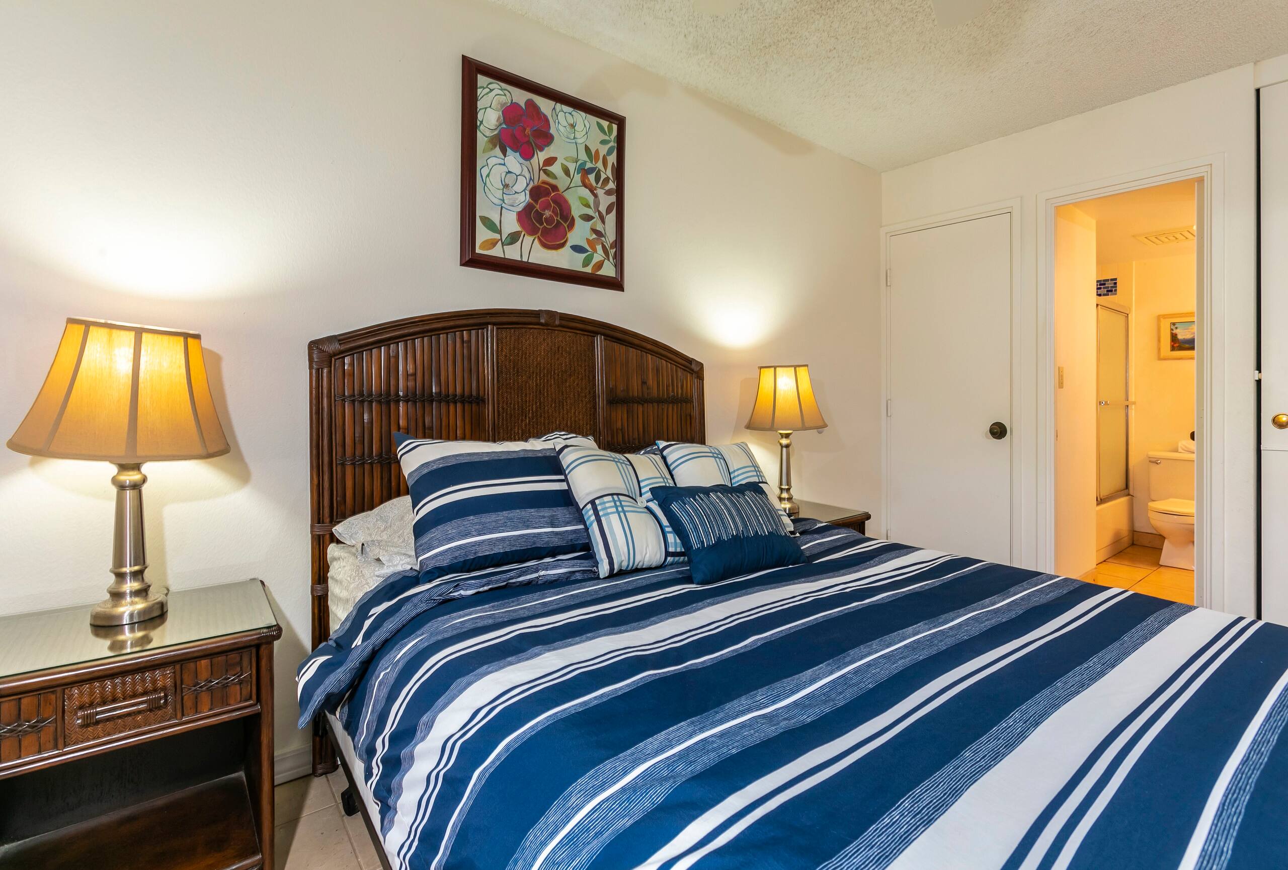 Condo in Kihei · ★4.4 · 1 bedroom · 2 beds · 2 baths - Image 14
