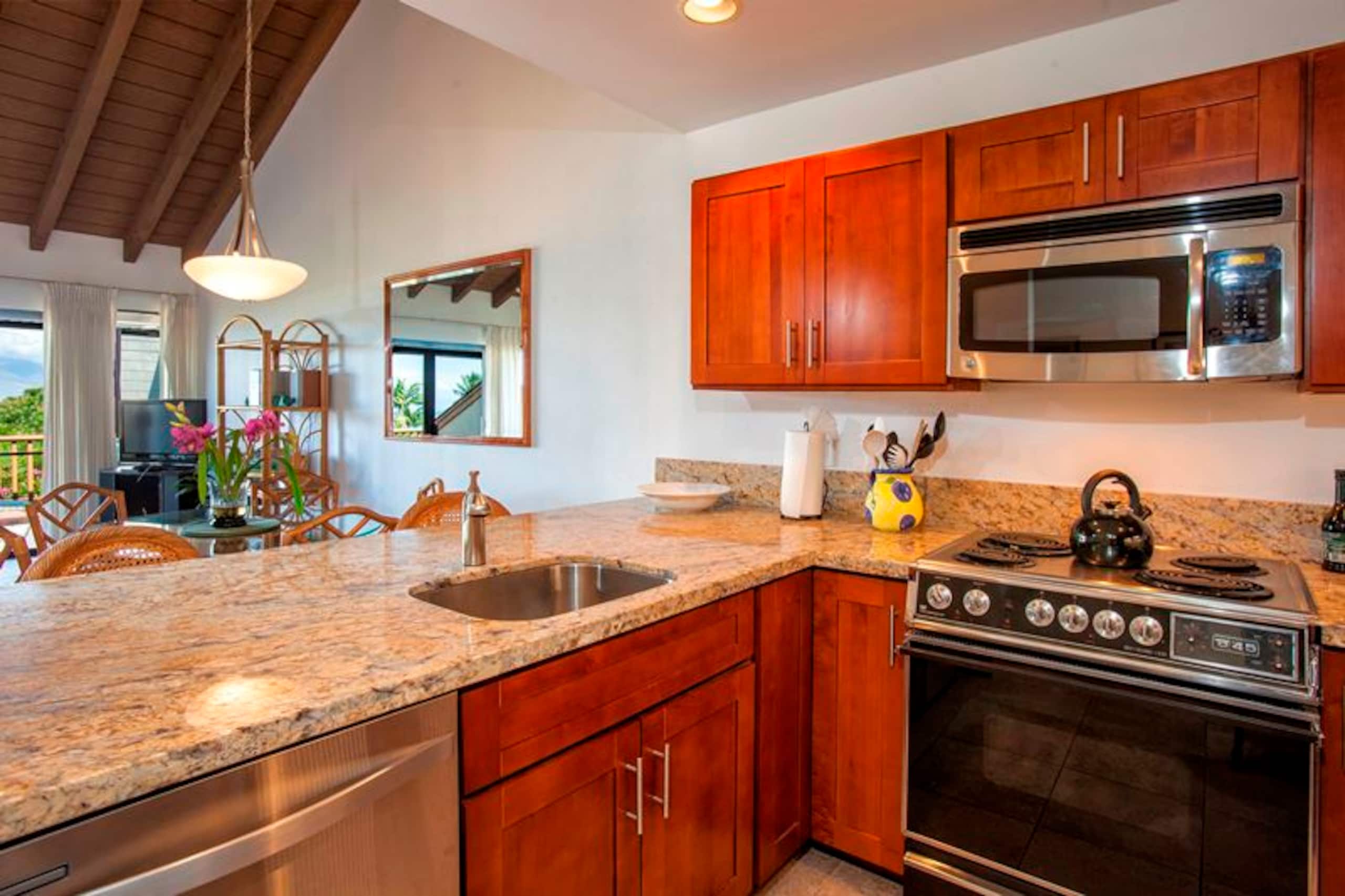 Condo in Kihei · ★5.0 · 2 bedrooms · 4 beds · 2 baths - Image 9