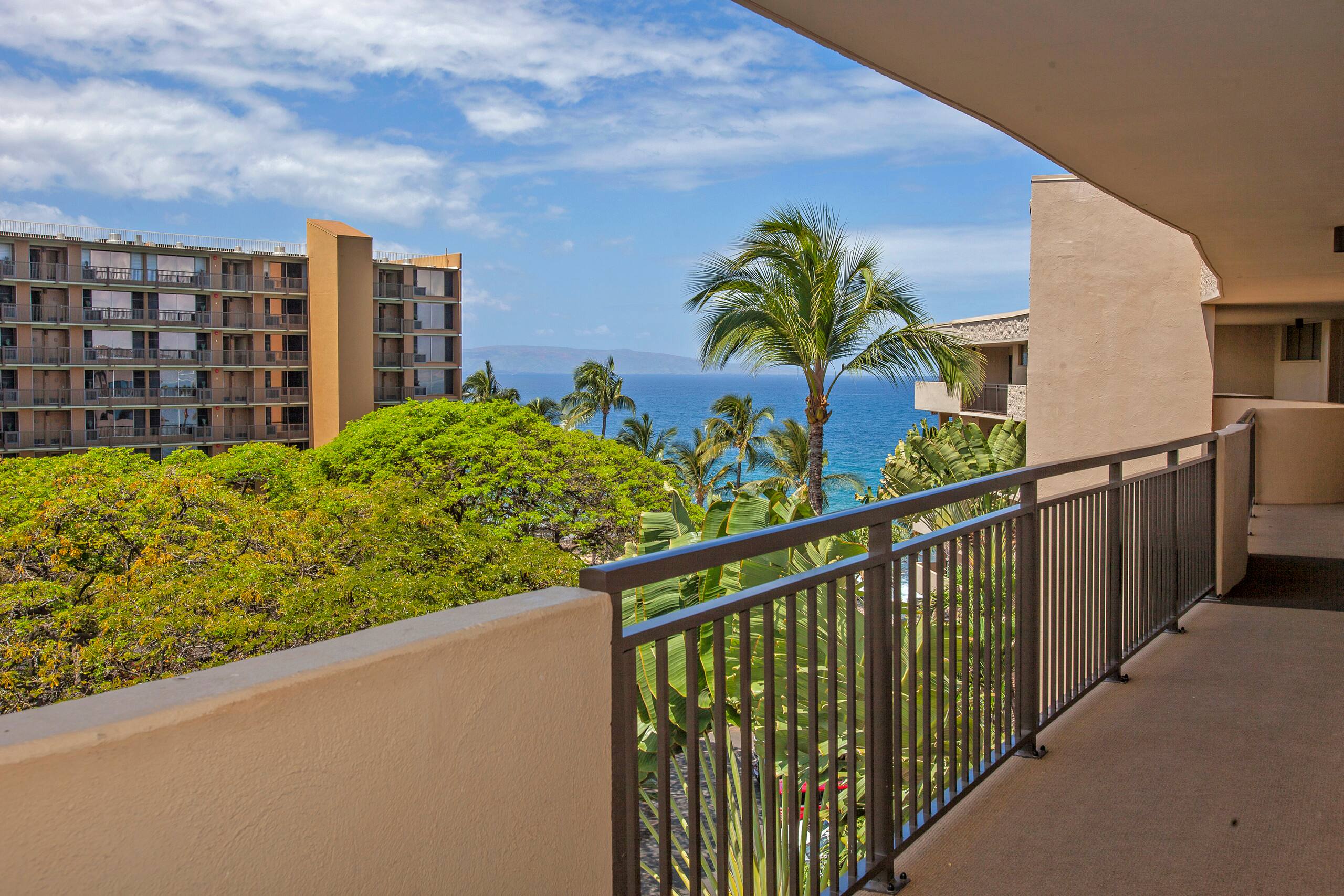 Condo in Kihei · ★4.79 · 1 bedroom · 2 beds · 1.5 baths - Image 29