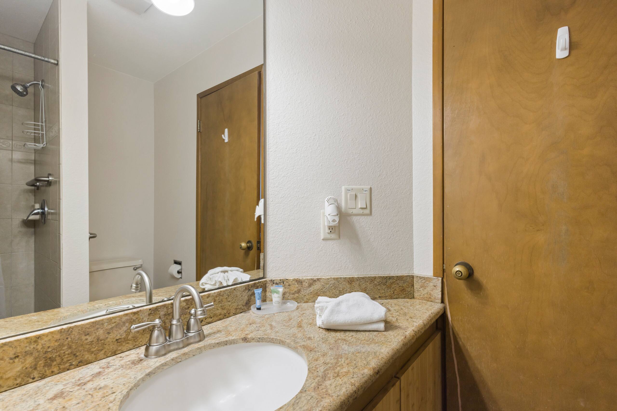 Condo in Kihei · ★4.5 · 1 bedroom · 2 beds · 2 baths - Image 24