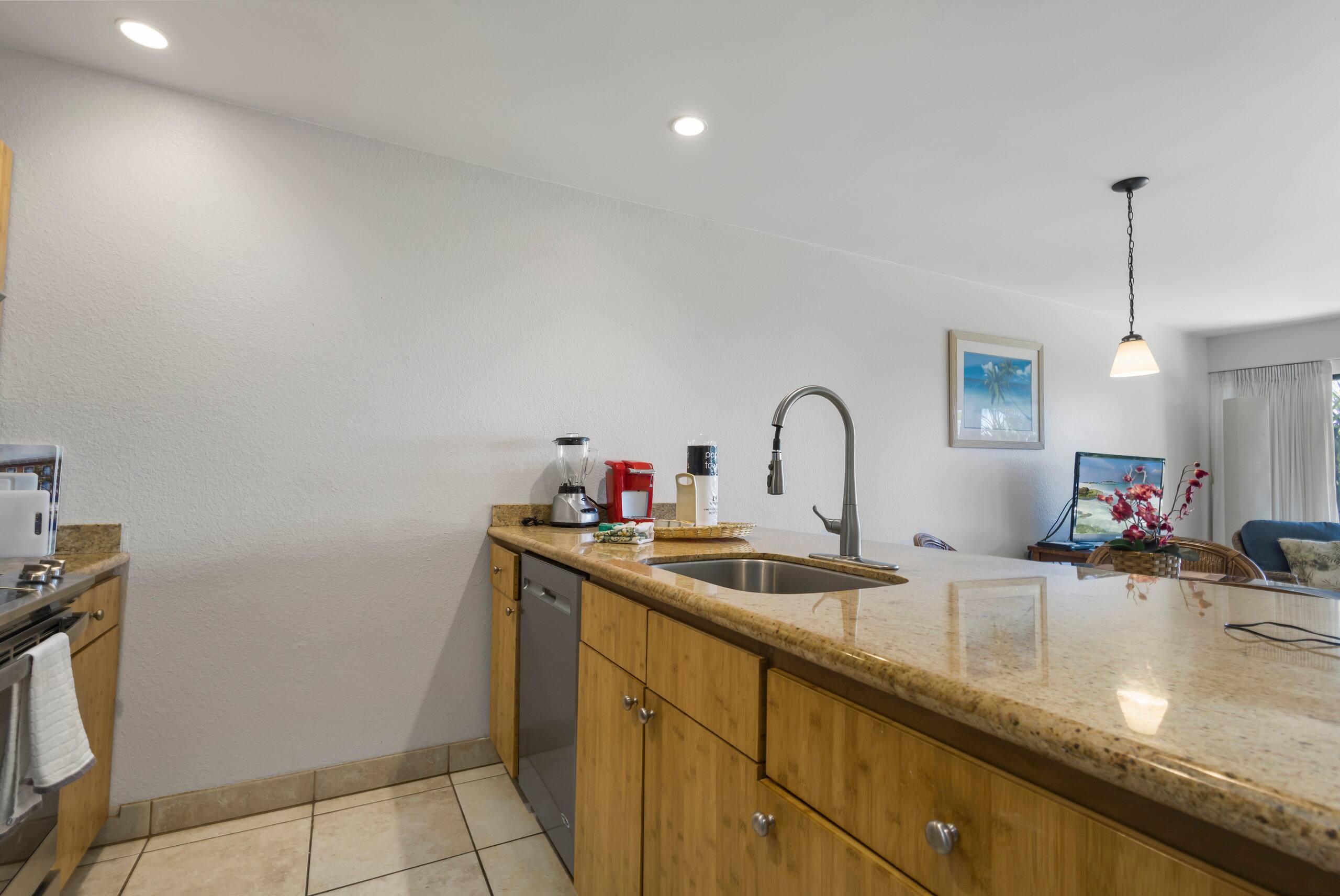 Condo in Kihei · ★4.5 · 1 bedroom · 2 beds · 2 baths - Image 12