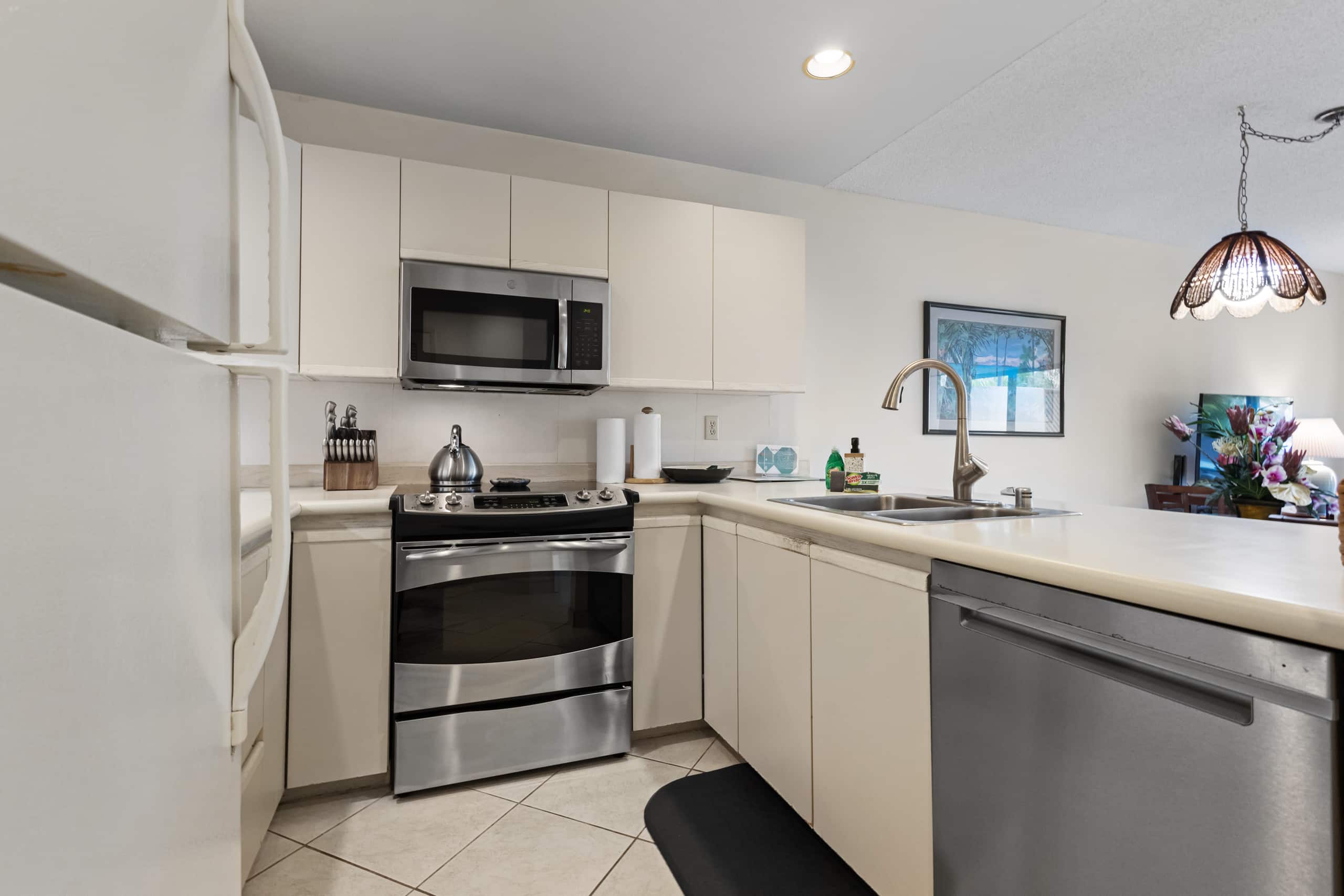 Condo in Kihei · ★4.67 · 1 bedroom · 2 beds · 2 baths - Image 11
