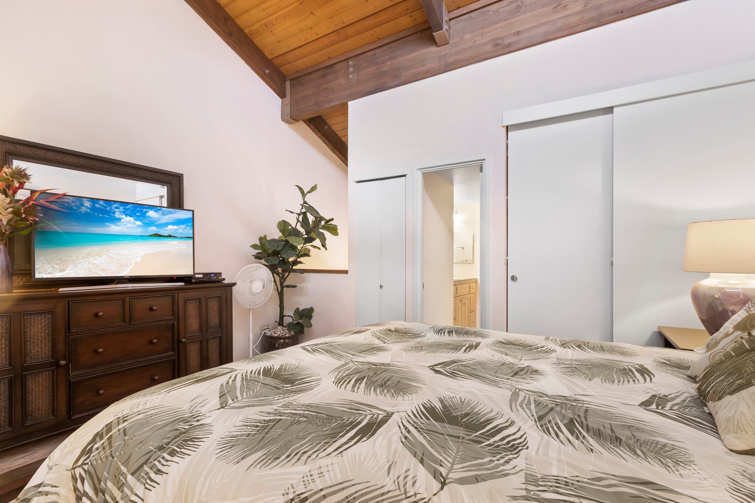 Condo in Kihei · ★4.5 · 2 bedrooms · 4 beds · 2 baths - Image 23