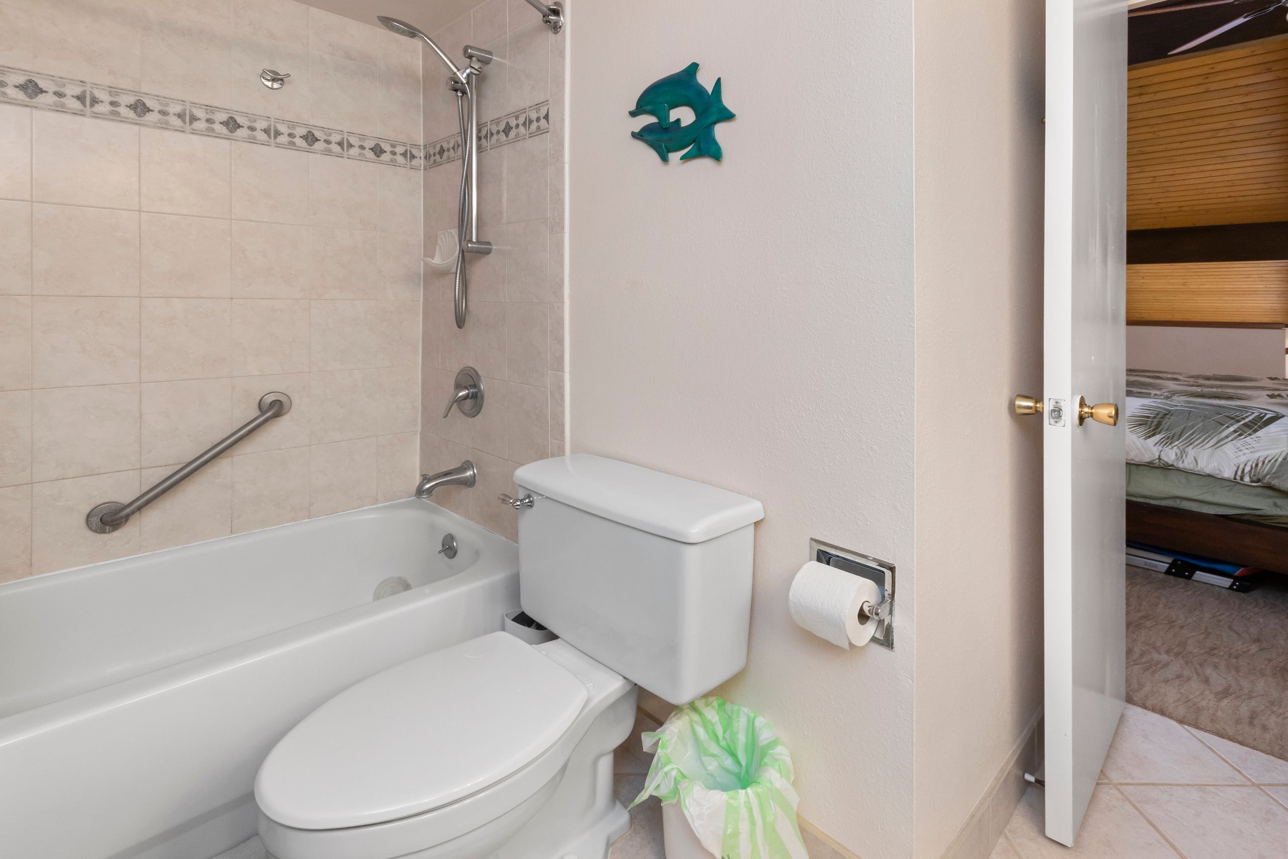 Condo in Kihei · ★4.5 · 2 bedrooms · 4 beds · 2 baths - Image 25