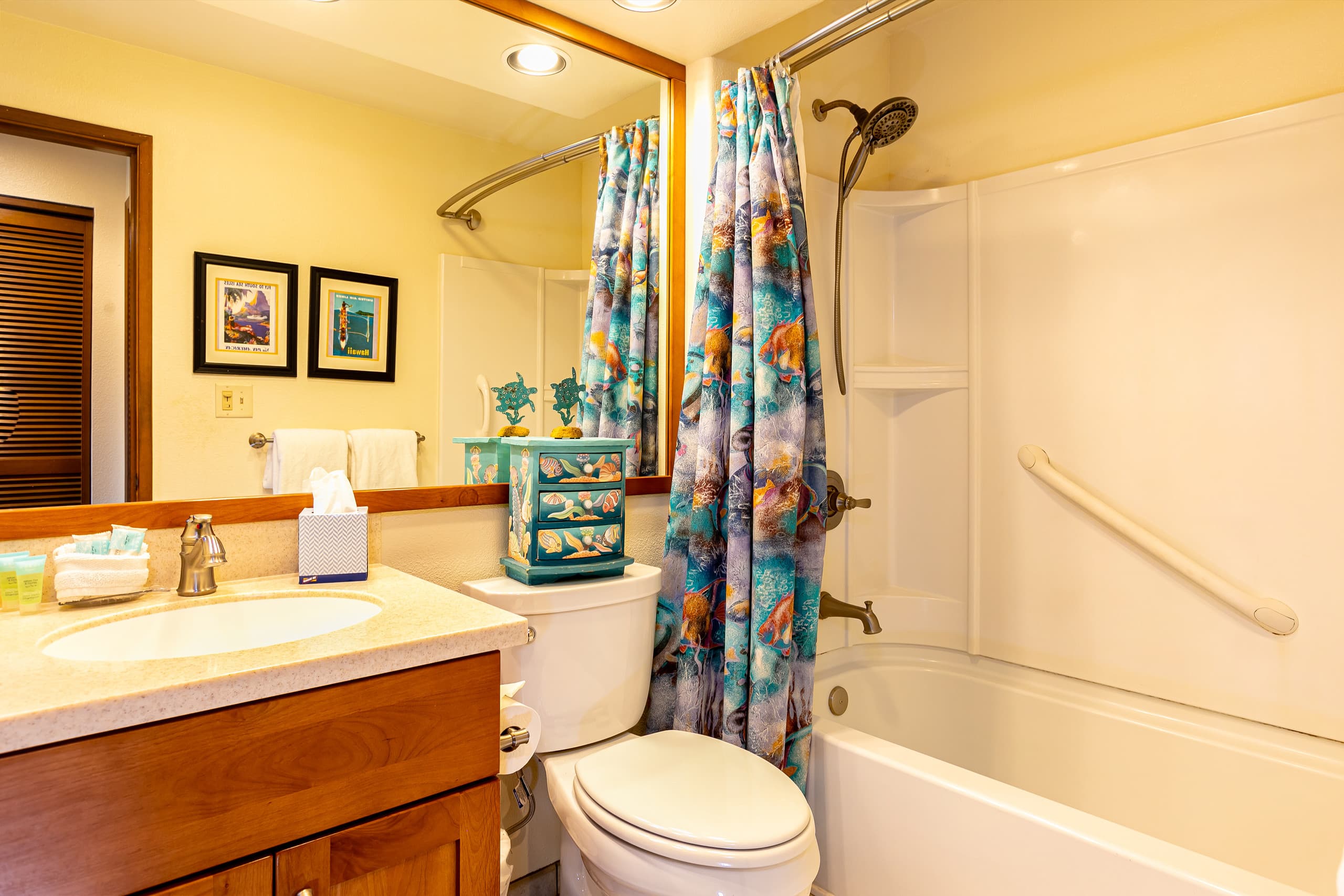 Condo in Kihei · ★4.9 · 2 bedrooms · 3 beds · 2 shared baths - Image 14